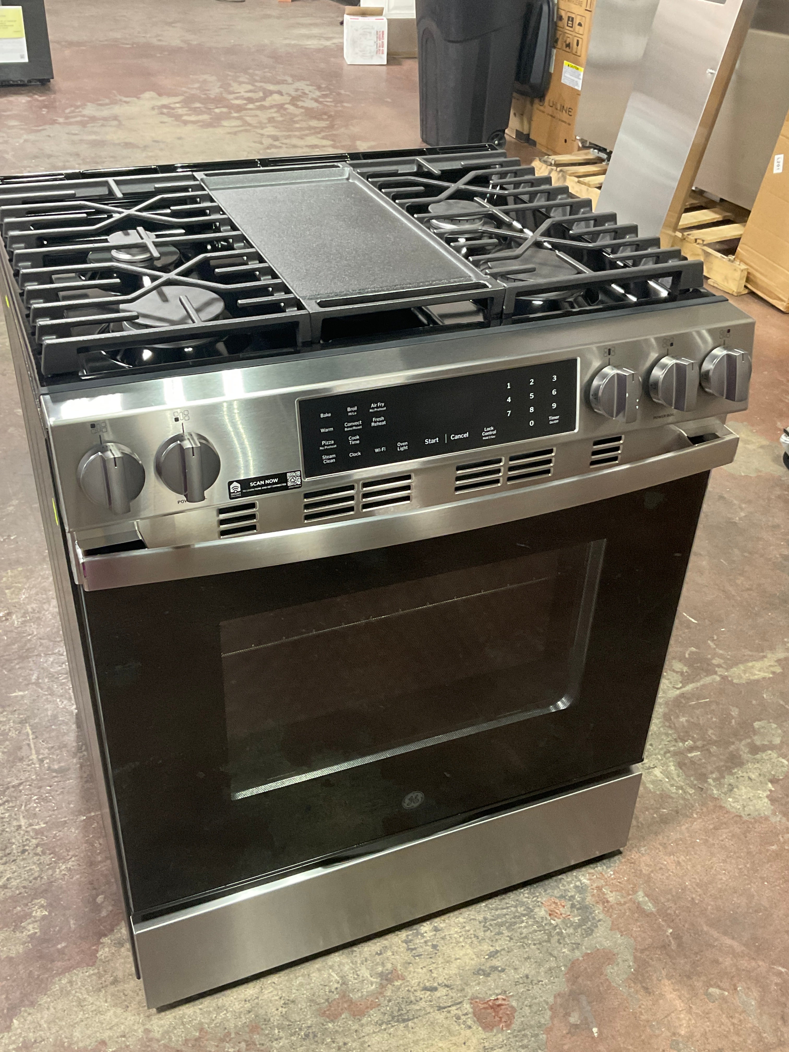 Front view, oven-door closed