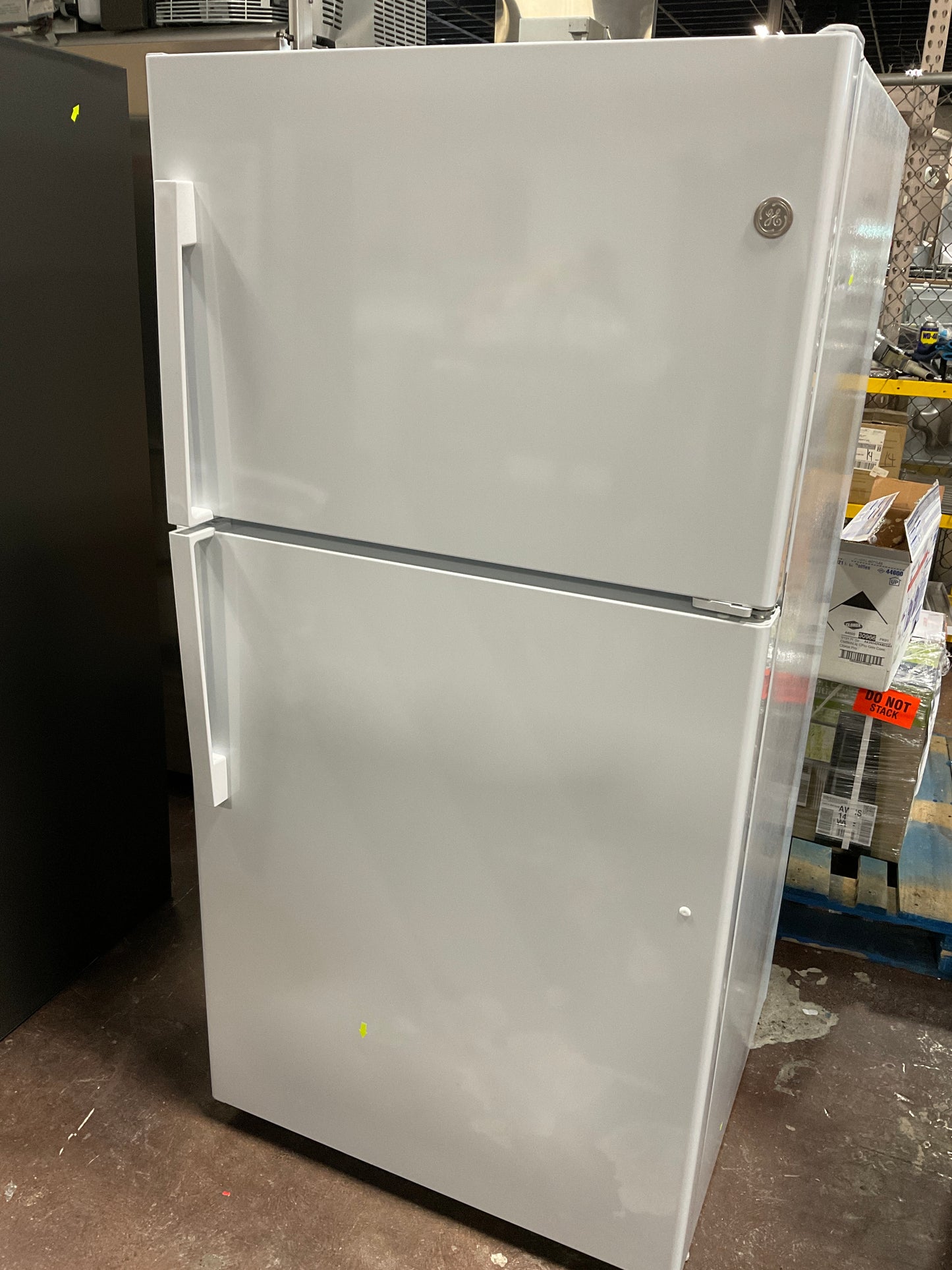 Front view, door closed