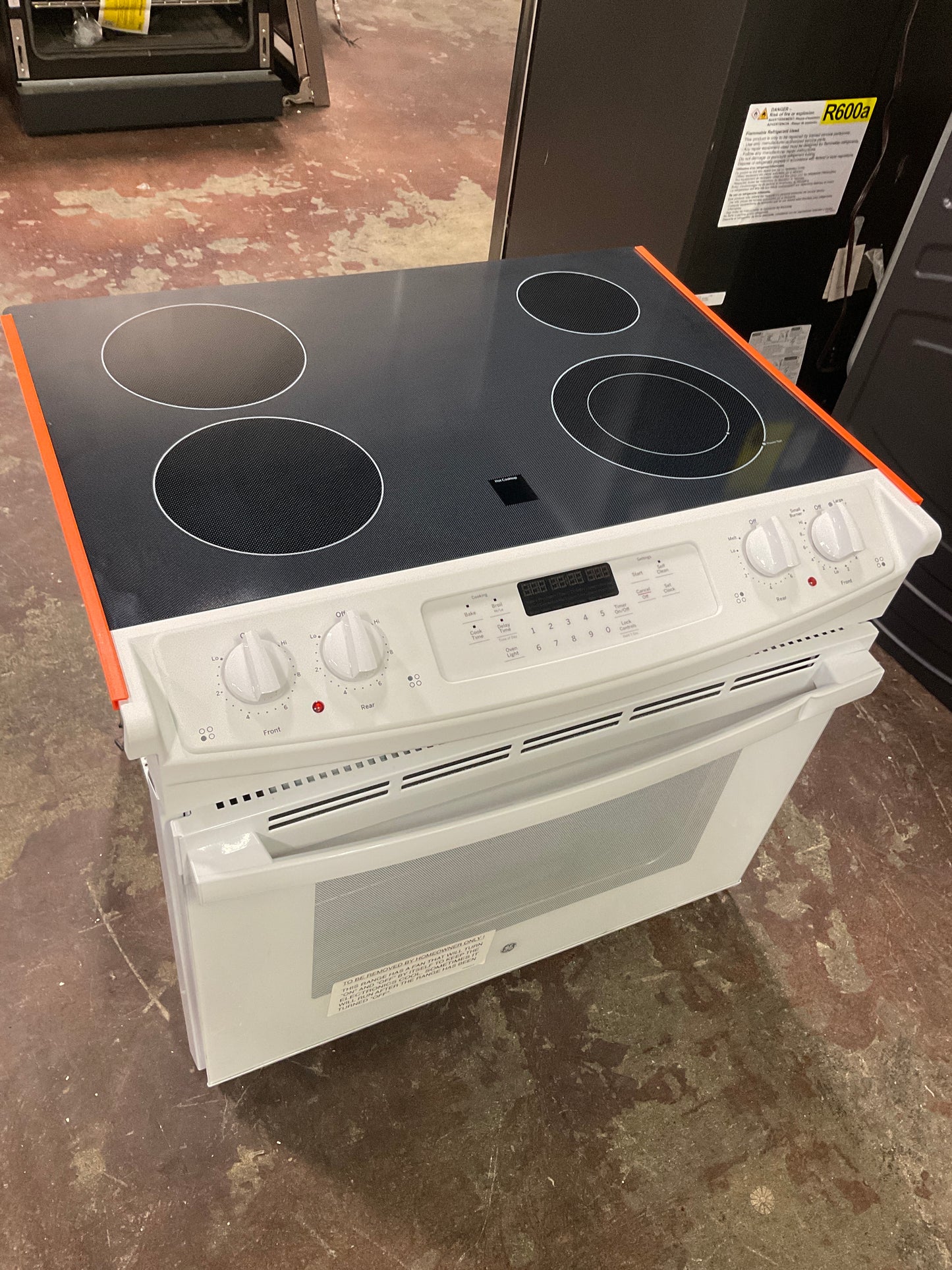 Front view, oven-door closed