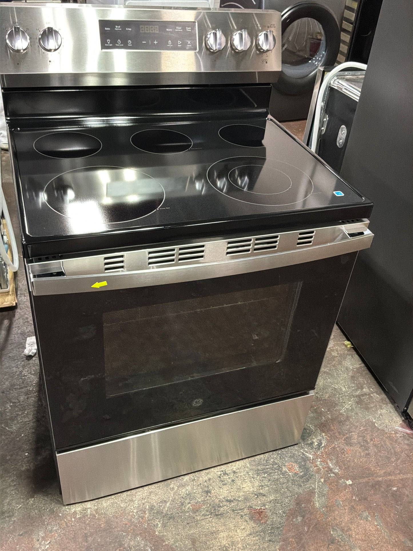 Front view, oven-door closed