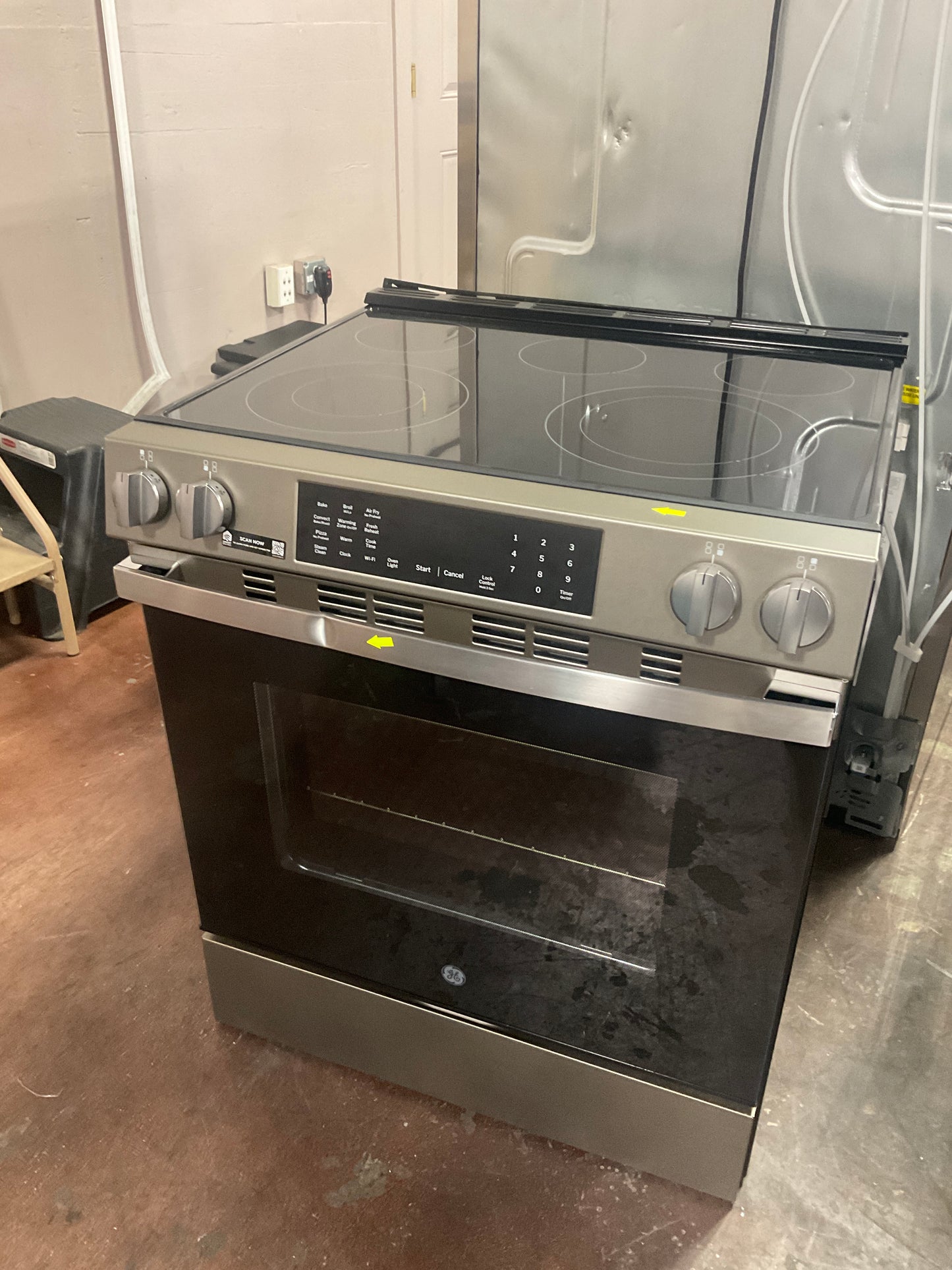 Front view, oven-door closed