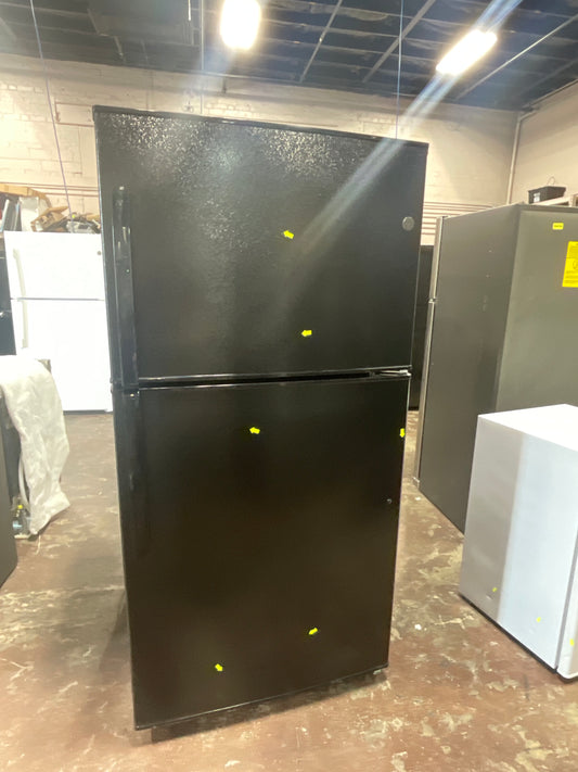 GE® ENERGY STAR® 21.1 Cu. Ft. Top-Freezer Refrigerator