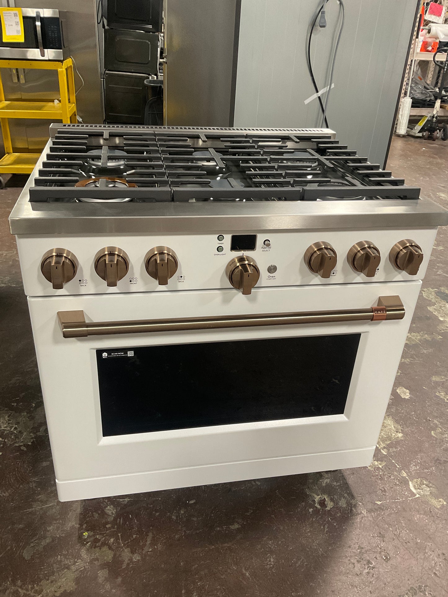 Front view, oven-door closed