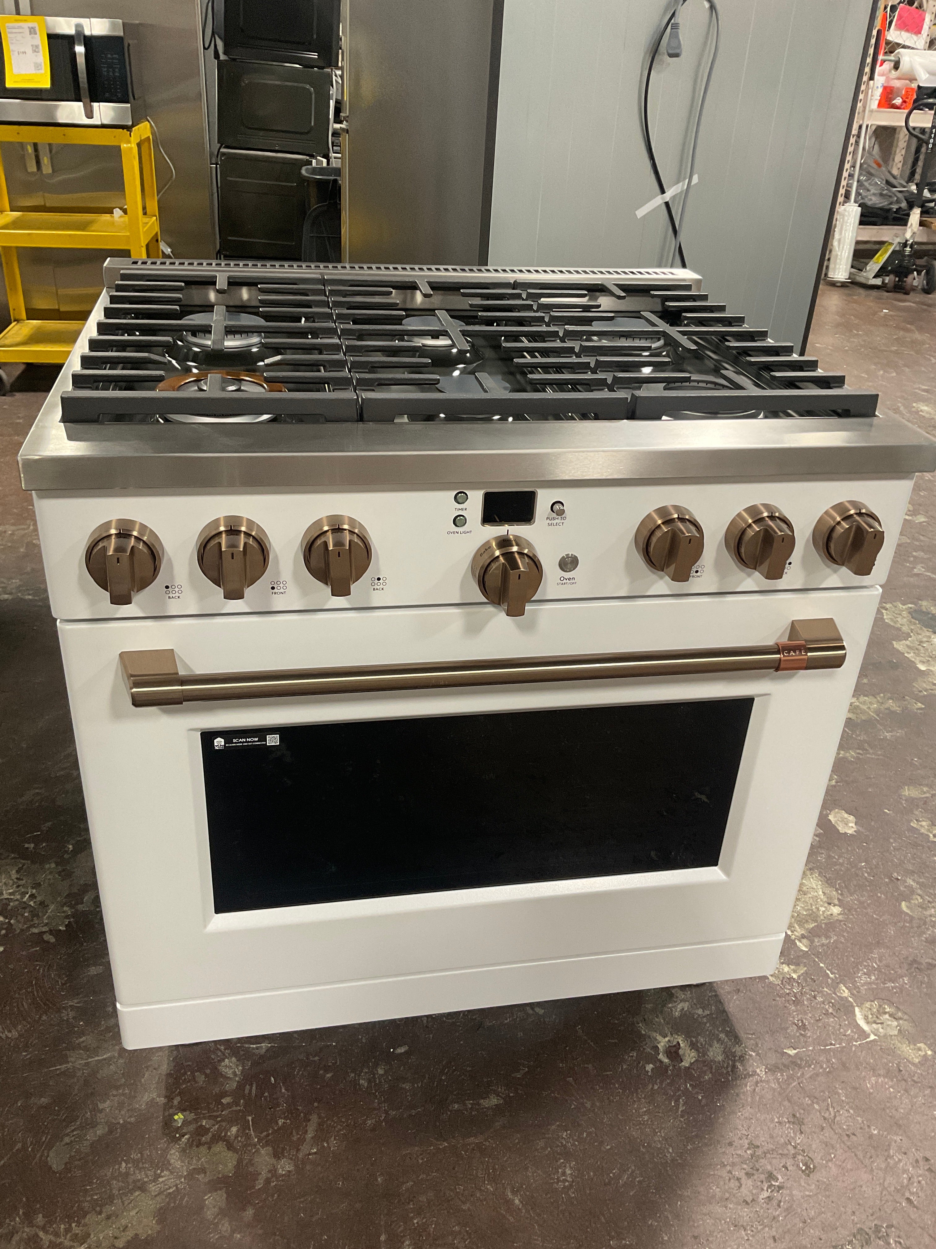 Front view, oven-door closed