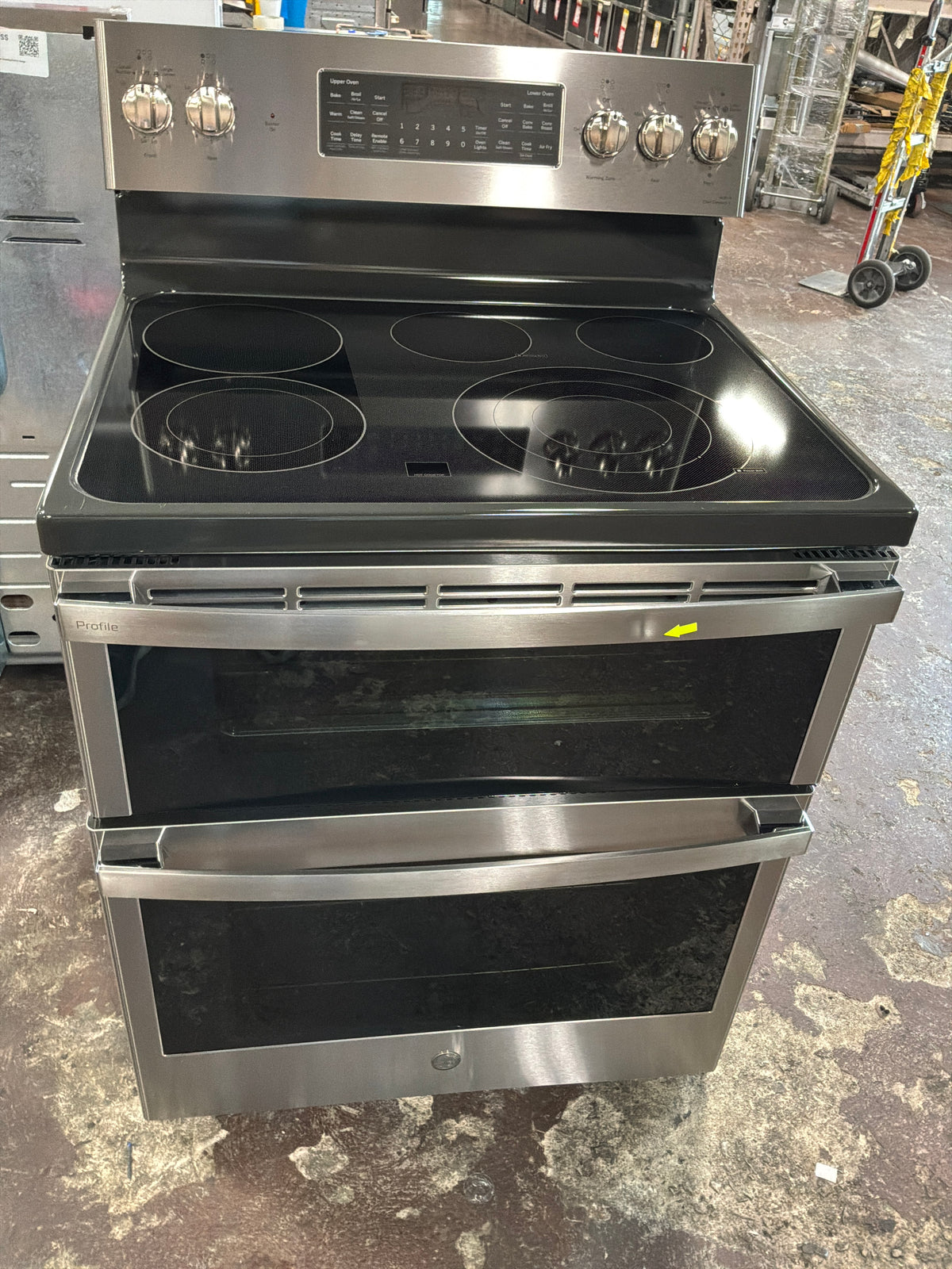 Front view, oven-door closed