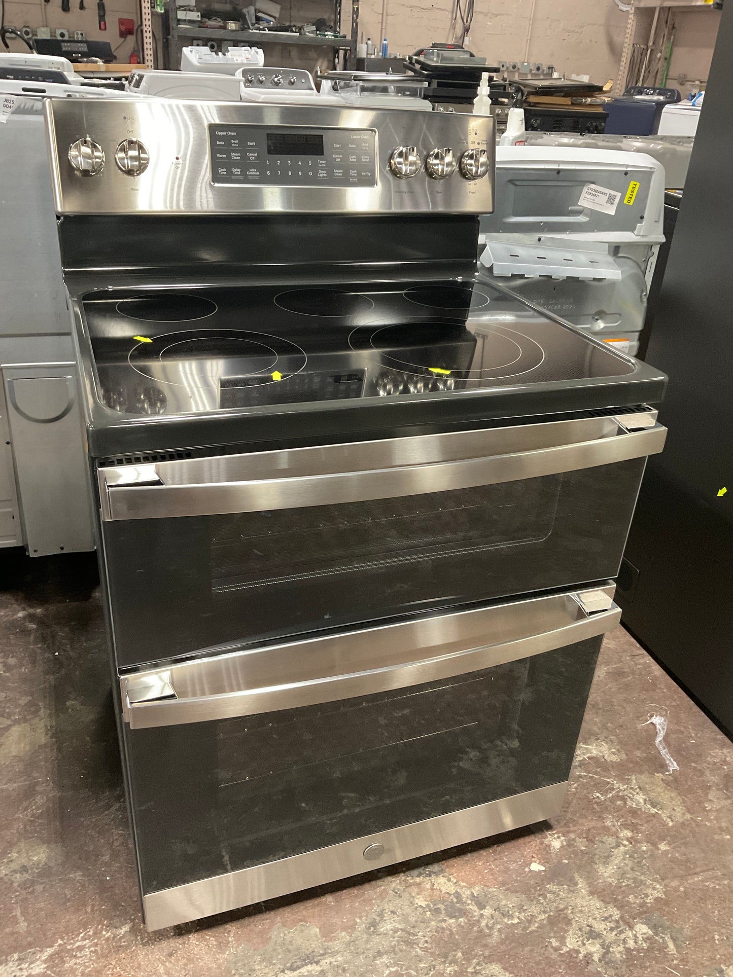 Front view, oven-door closed
