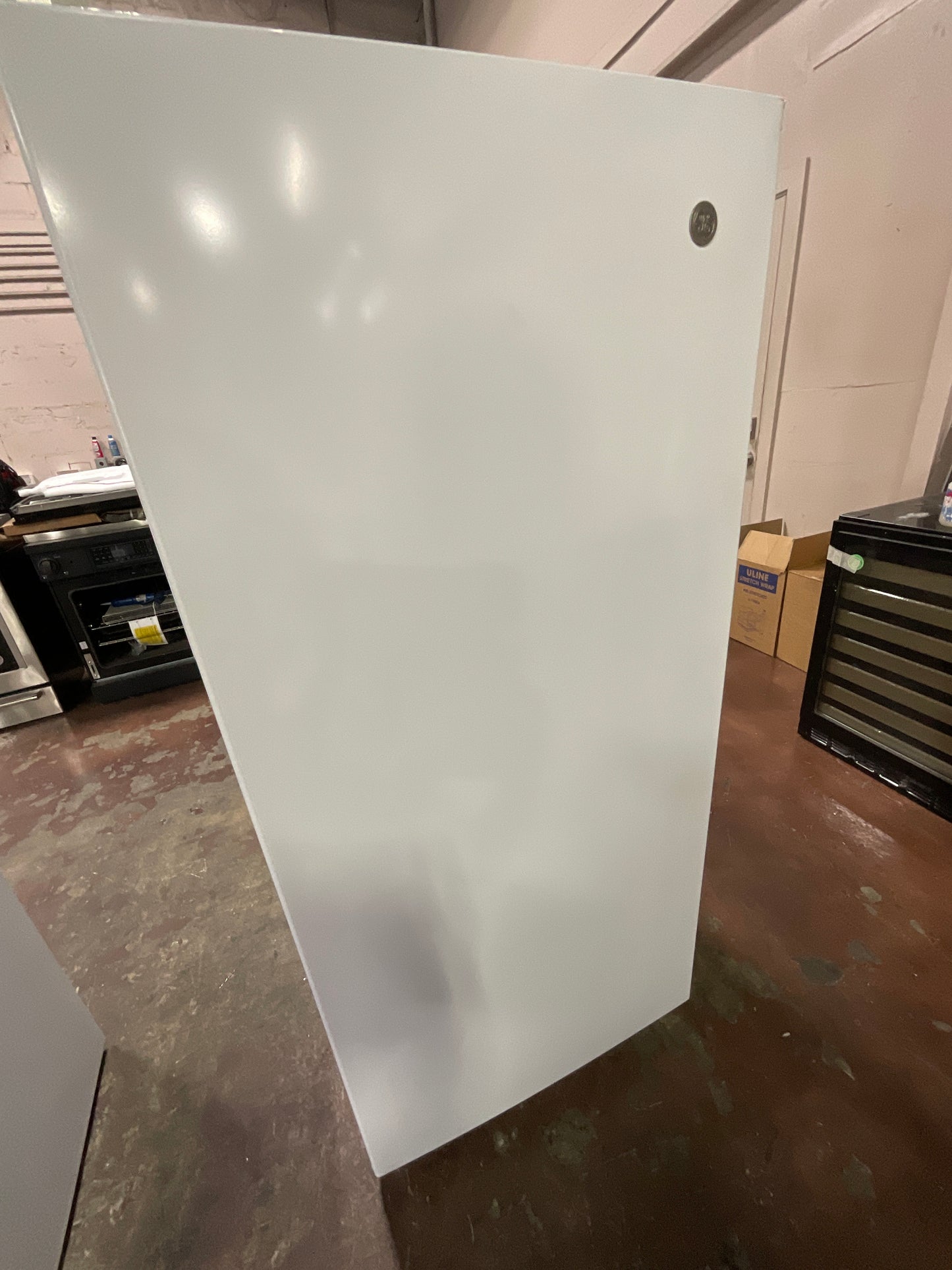 Front view, door closed
