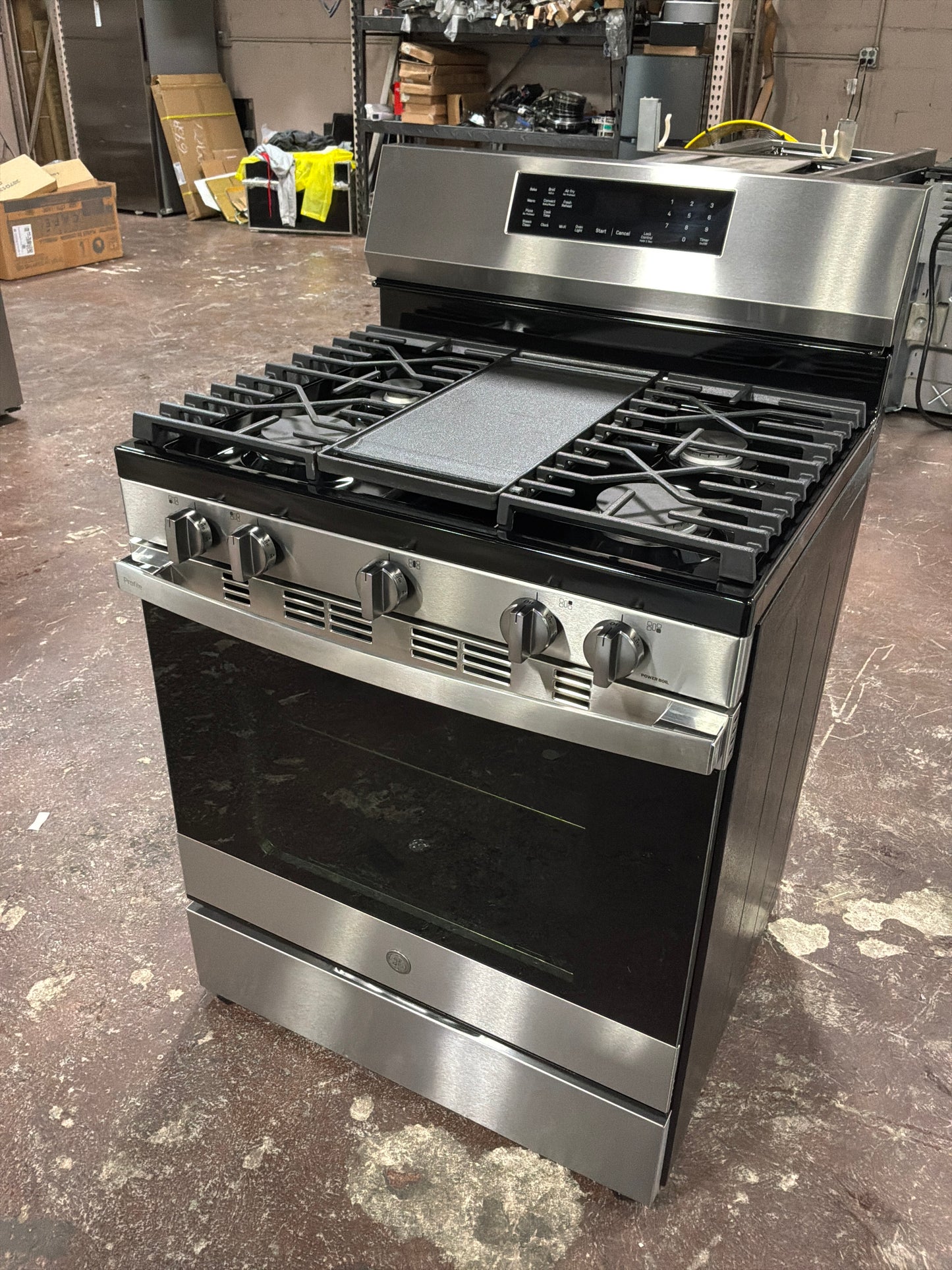 Front view, oven-door closed