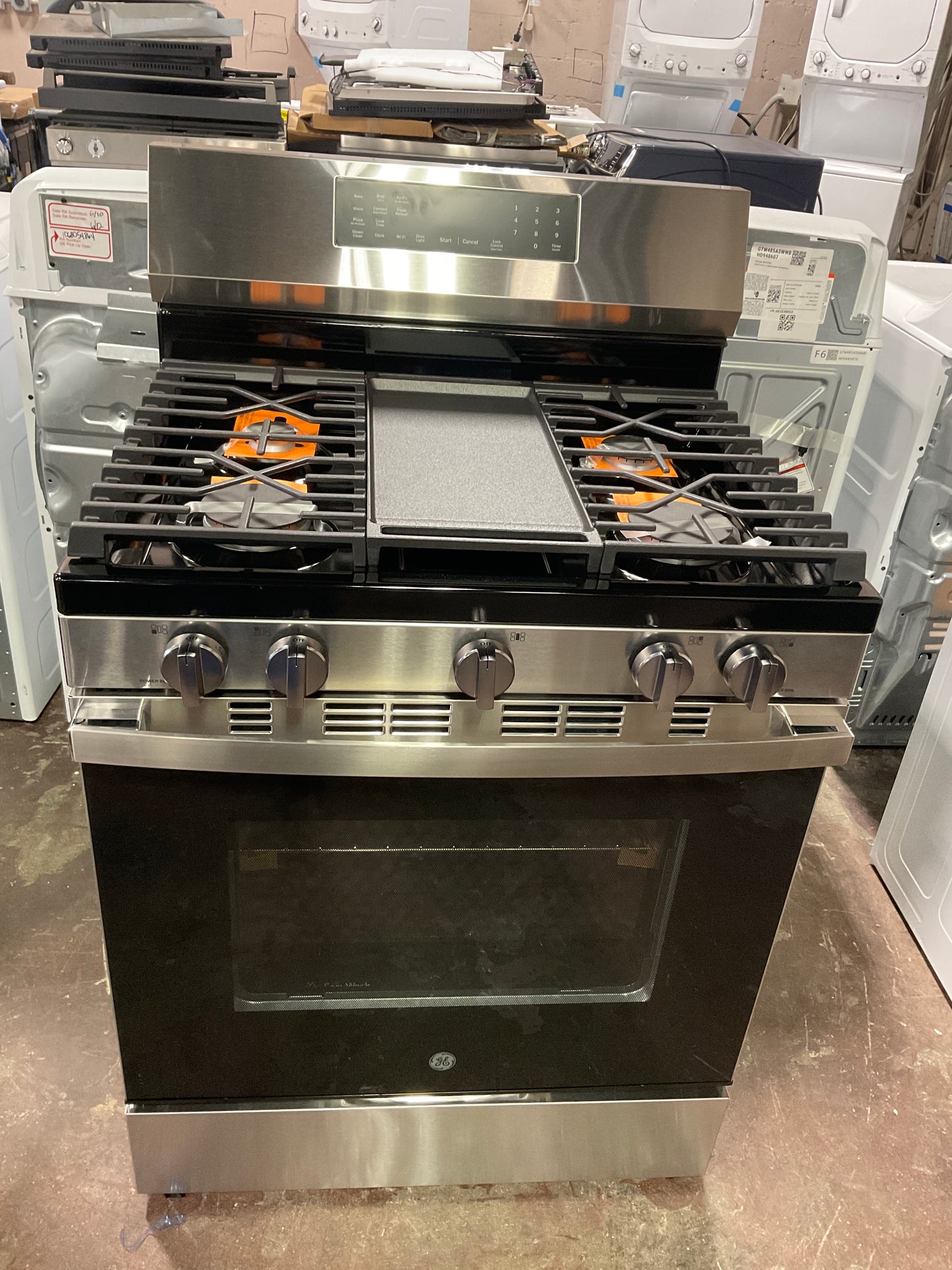 Front view, oven-door closed