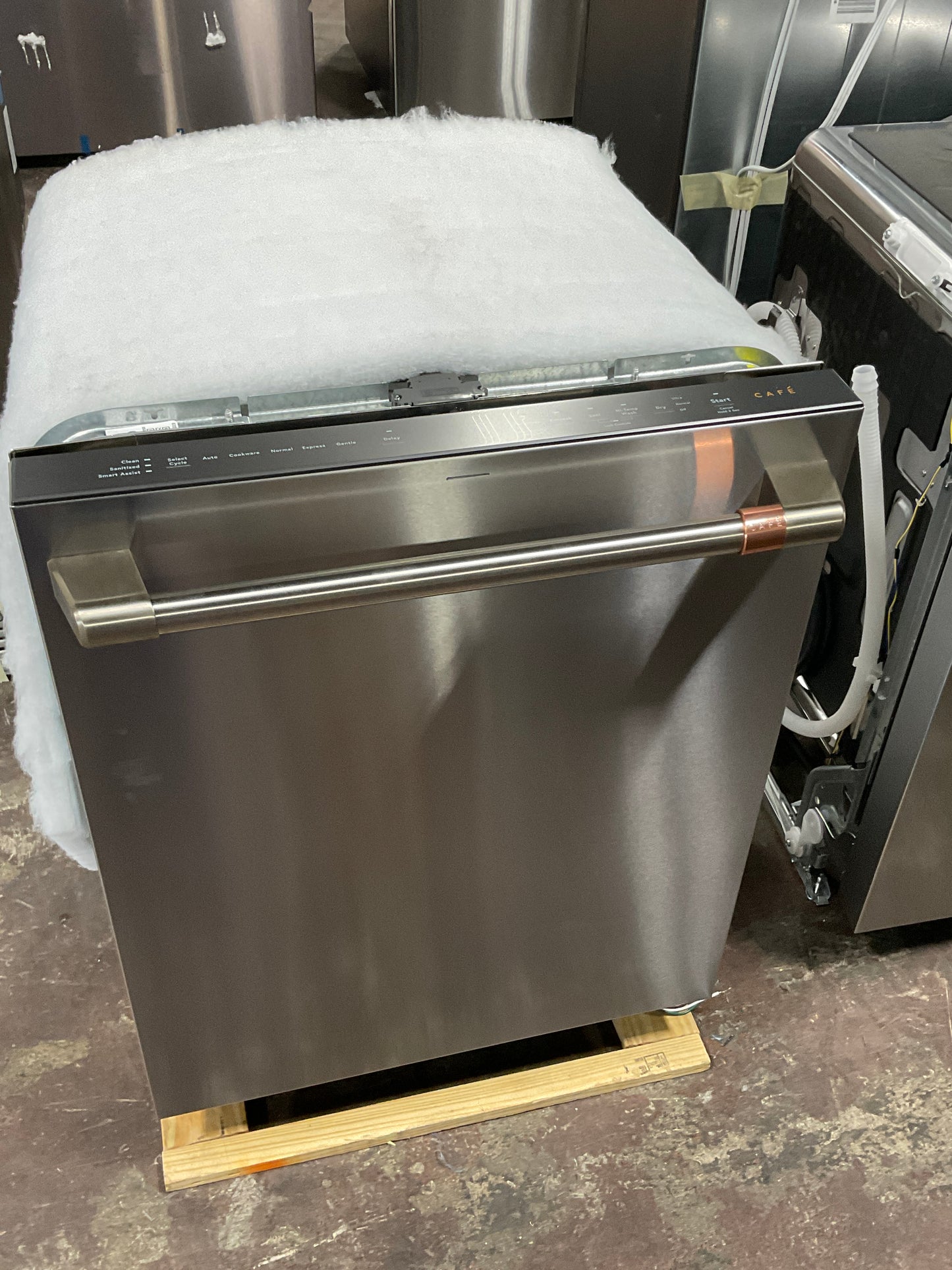 Front view, doors closed