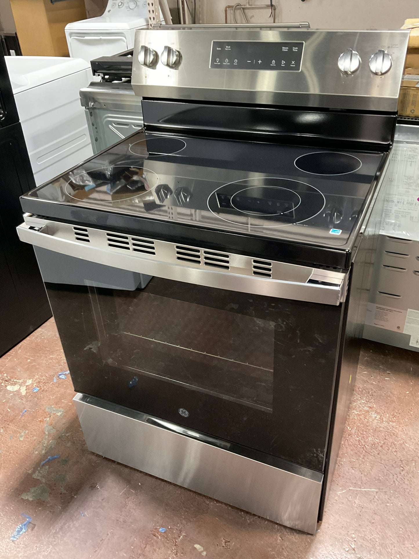 Front view, oven-door closed