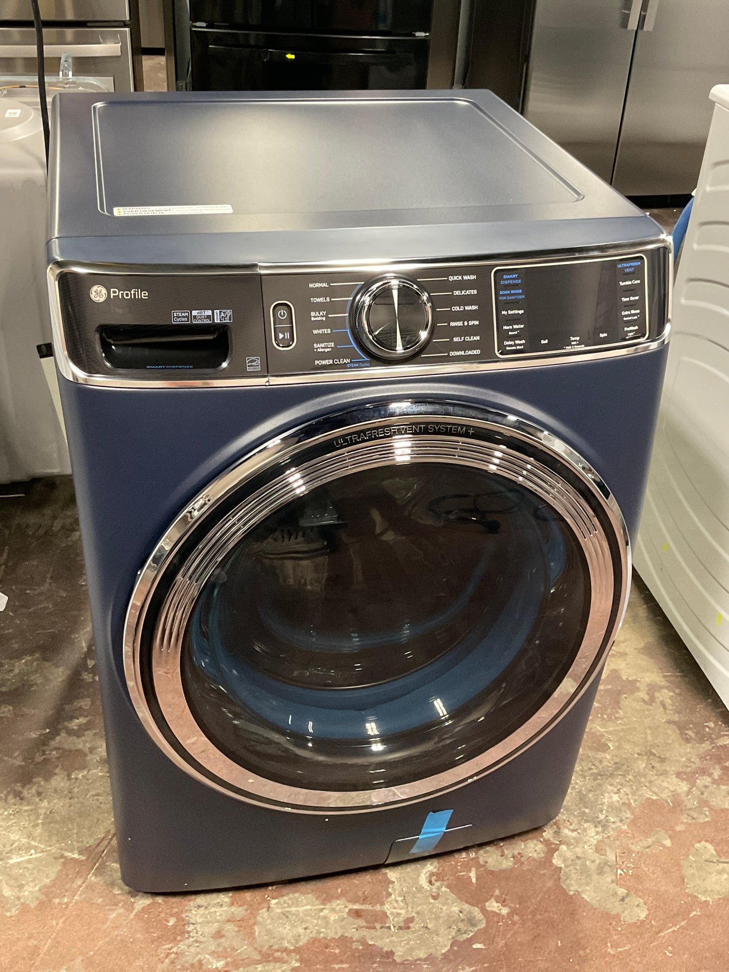 Front view, door closed