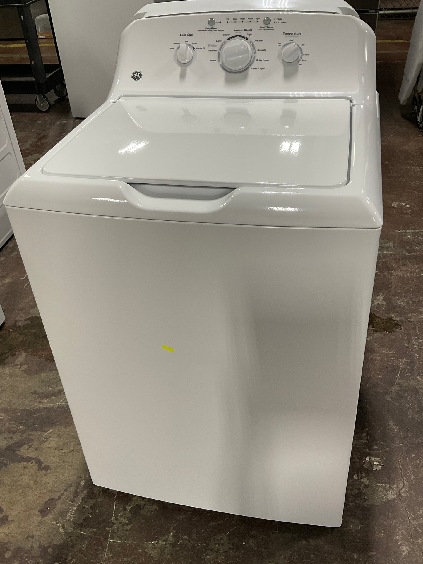 Front view, door closed