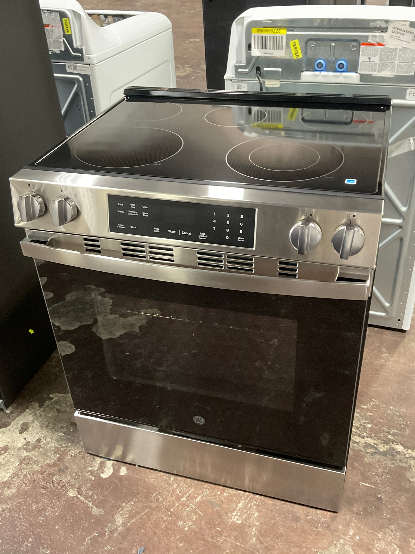 Front view, oven-door closed