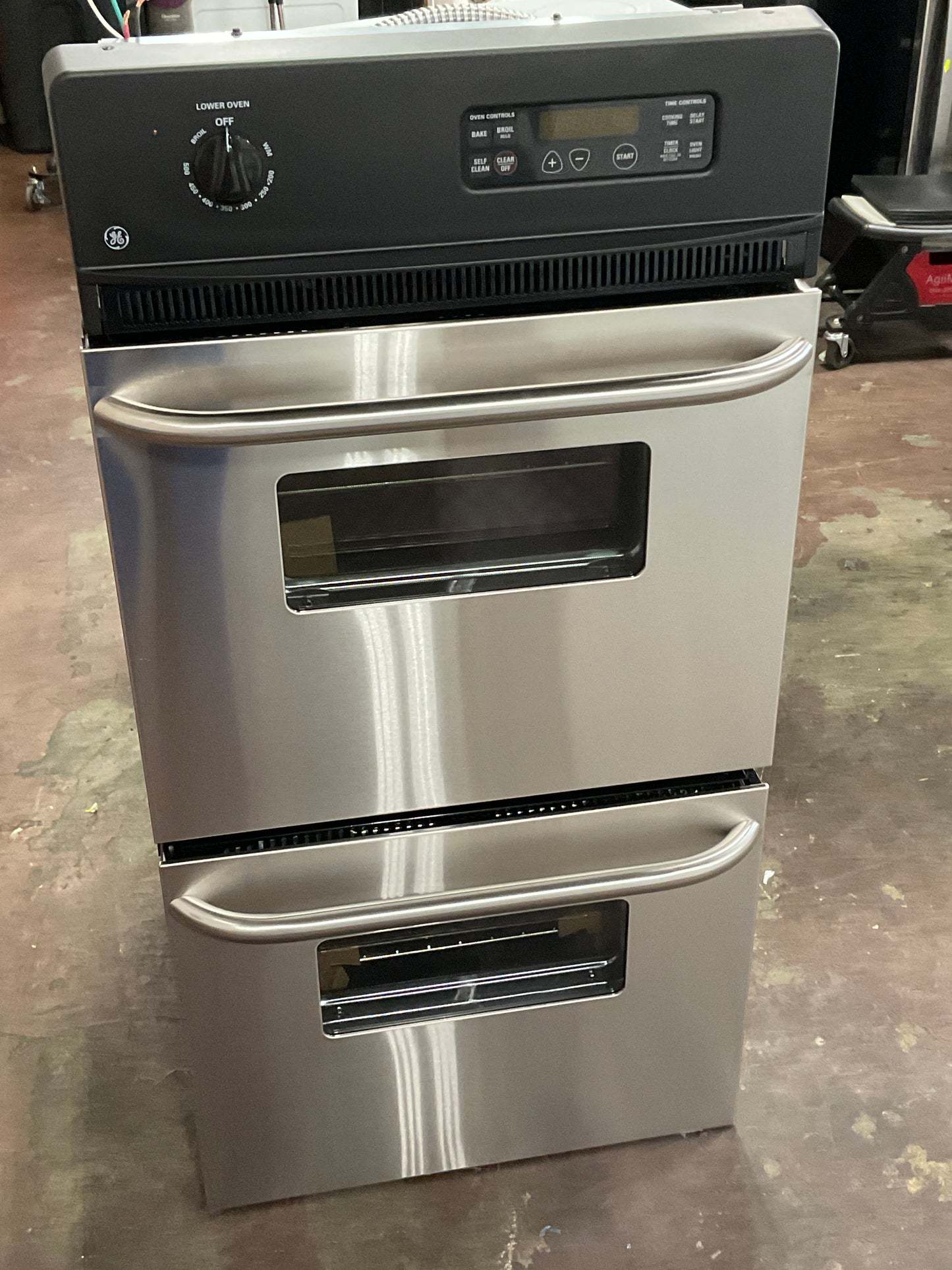 Front view, door closed