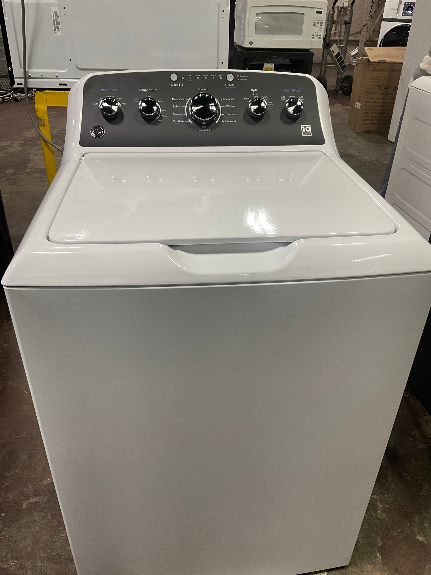 Front view, door closed