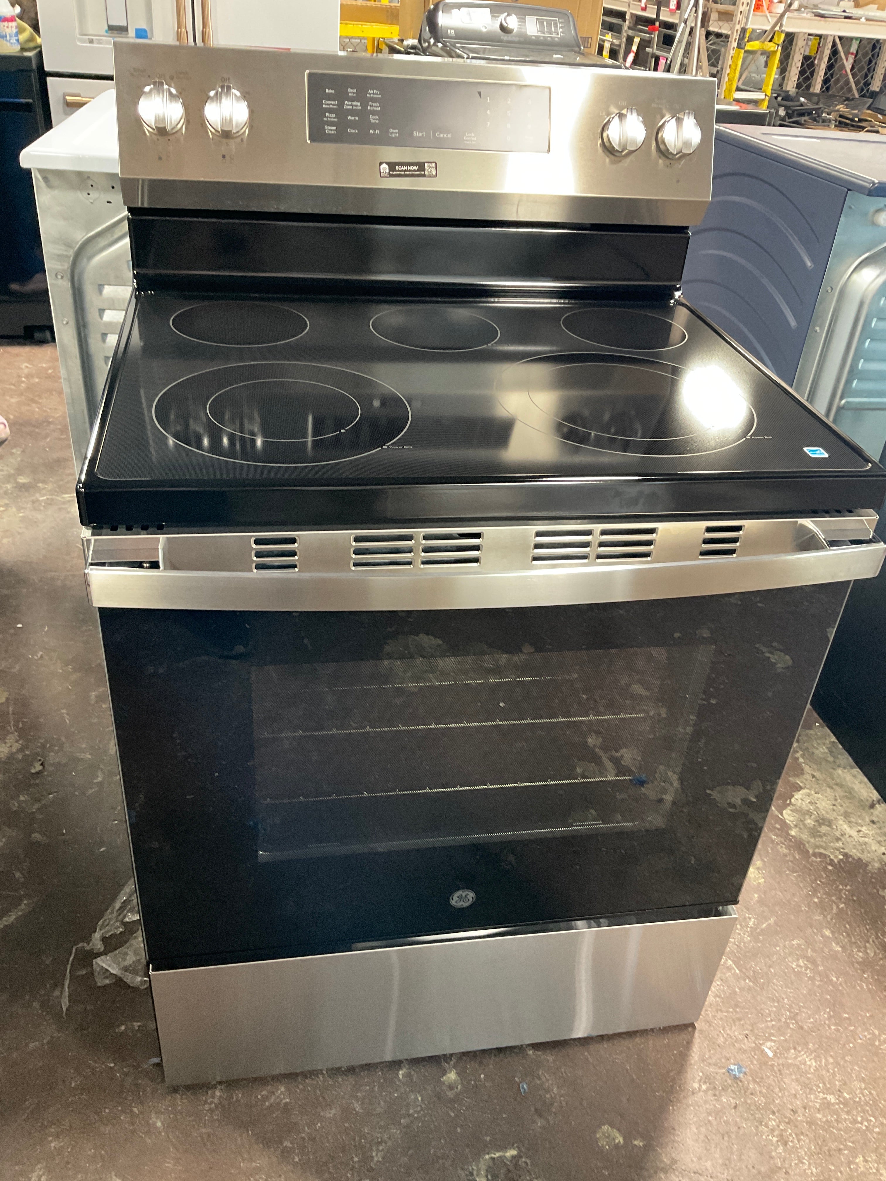 Front view, oven-door closed