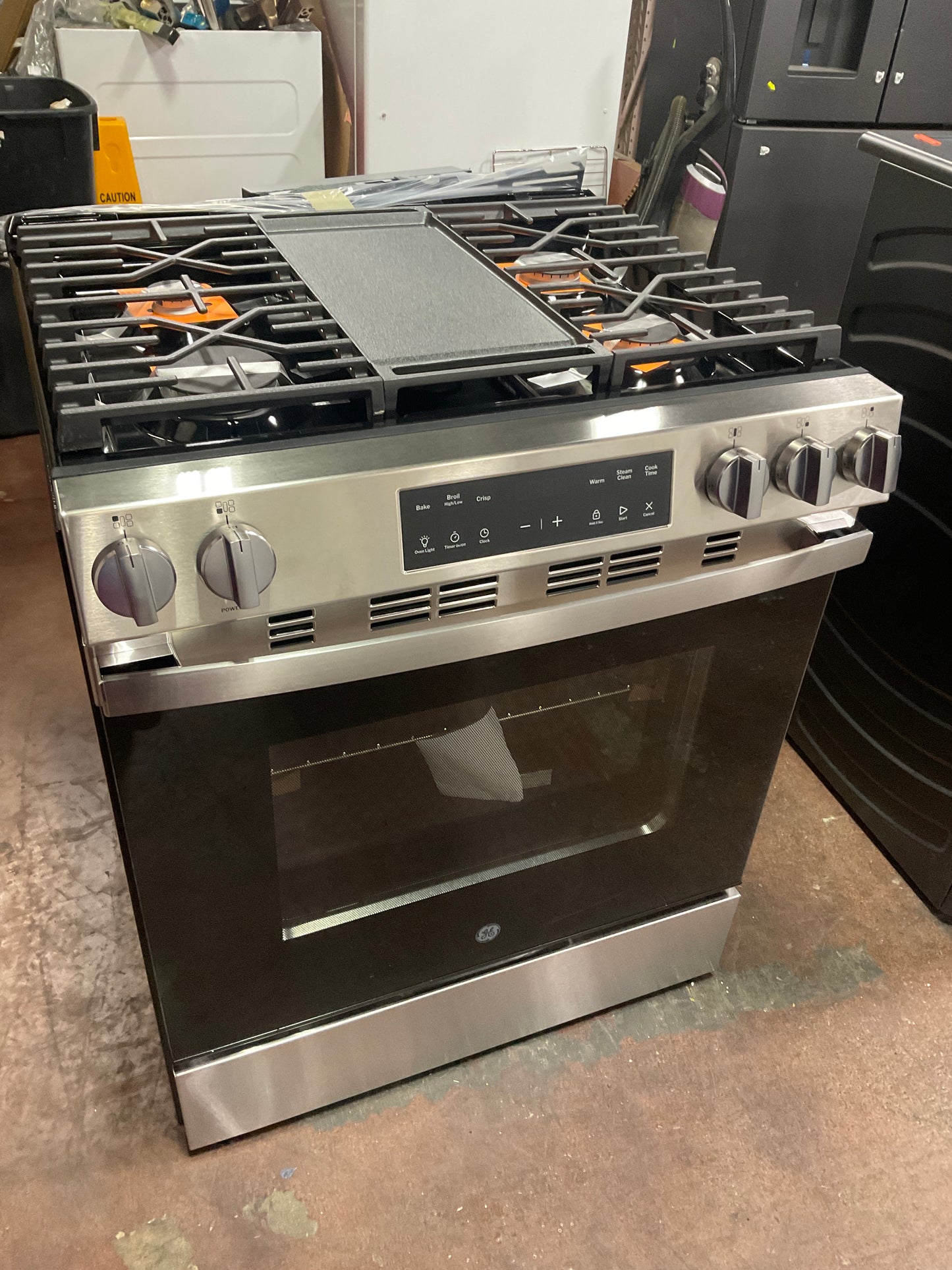 Front view, oven-door closed