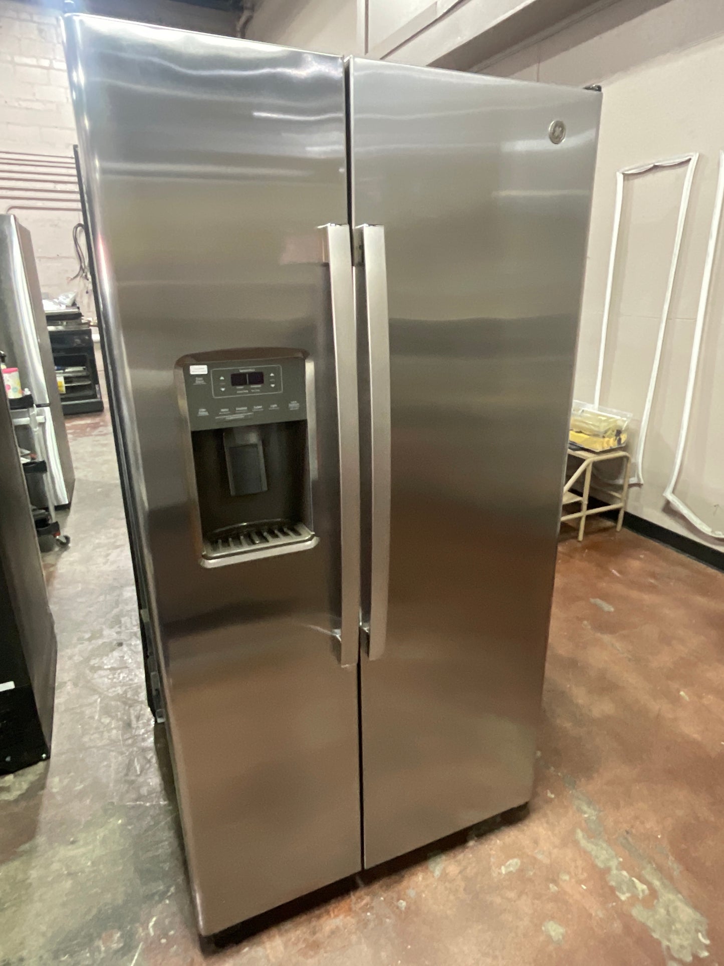 Front view, door closed