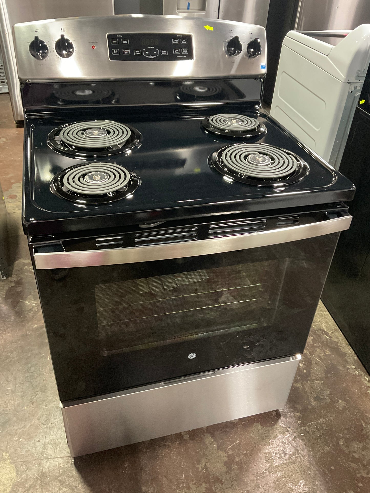 Front view, oven-door closed