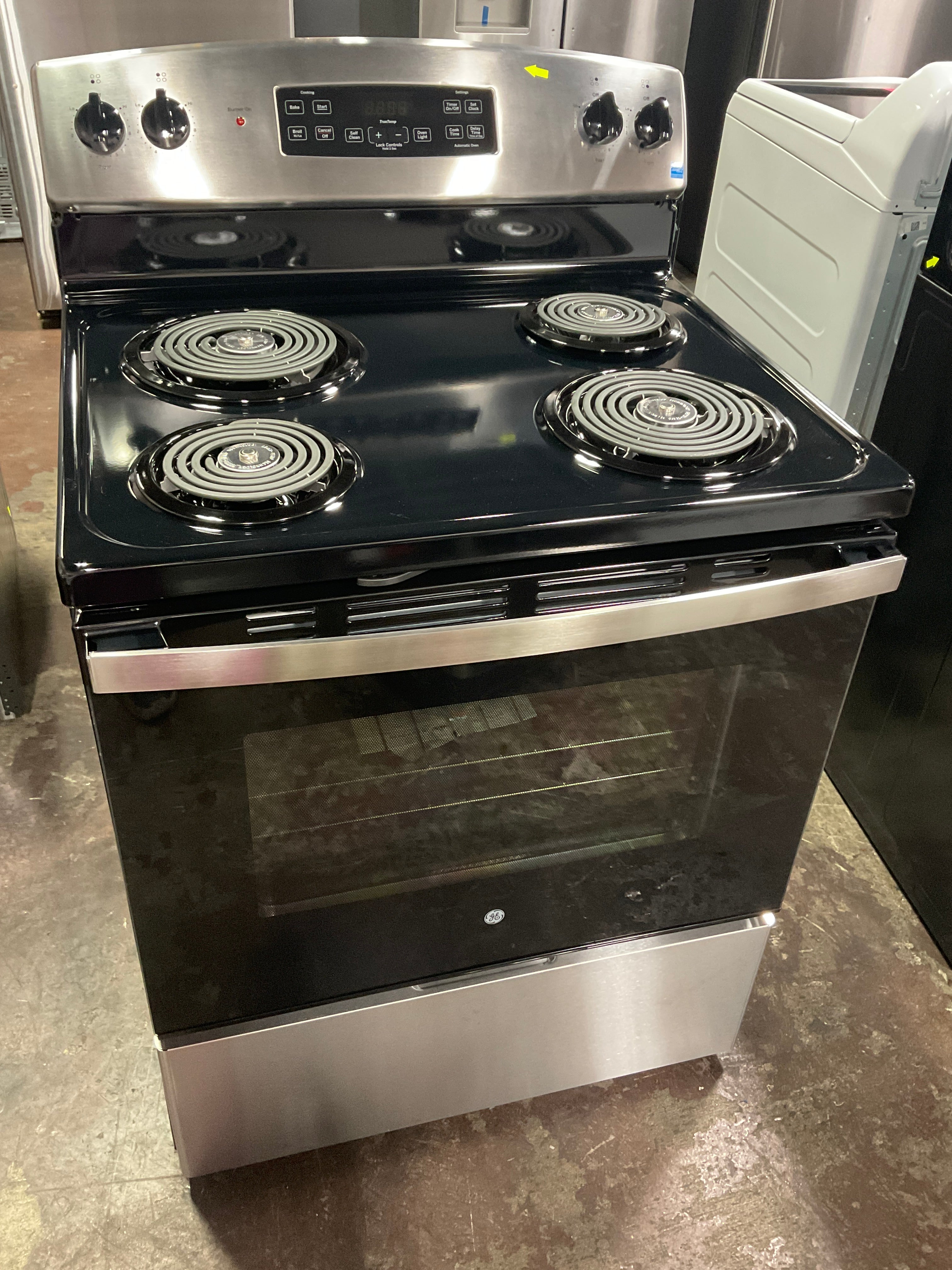Front view, oven-door closed