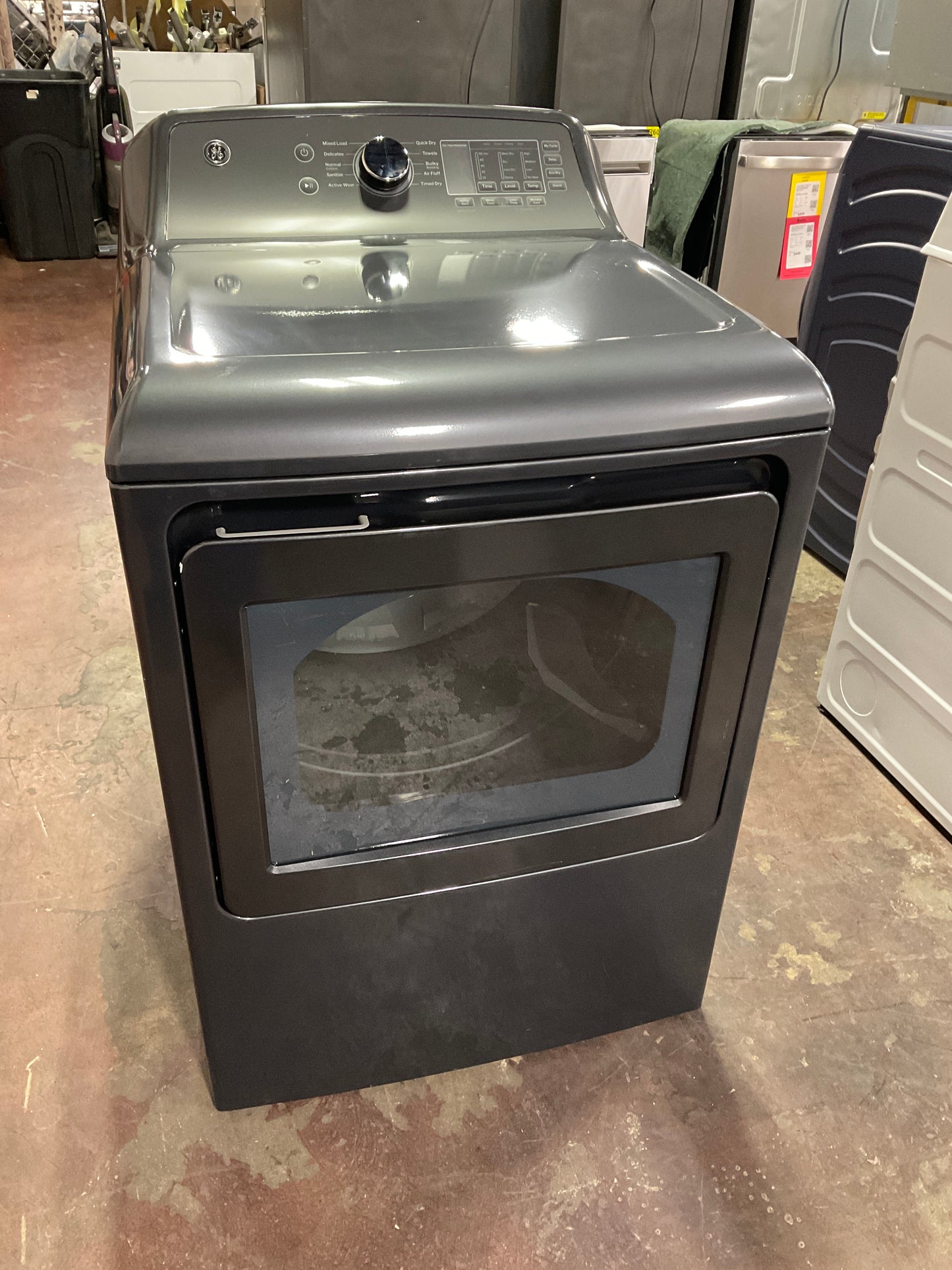 Front view, door closed