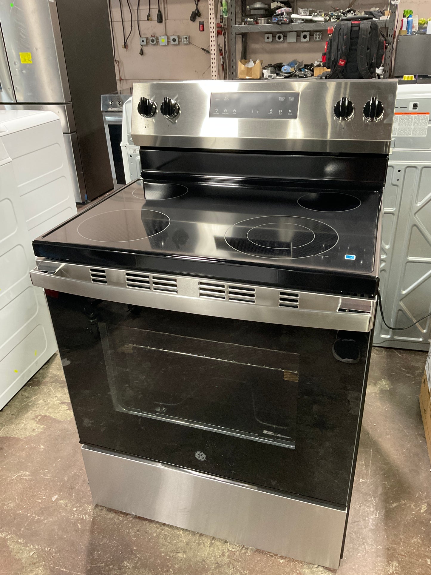 Front view, oven-door closed