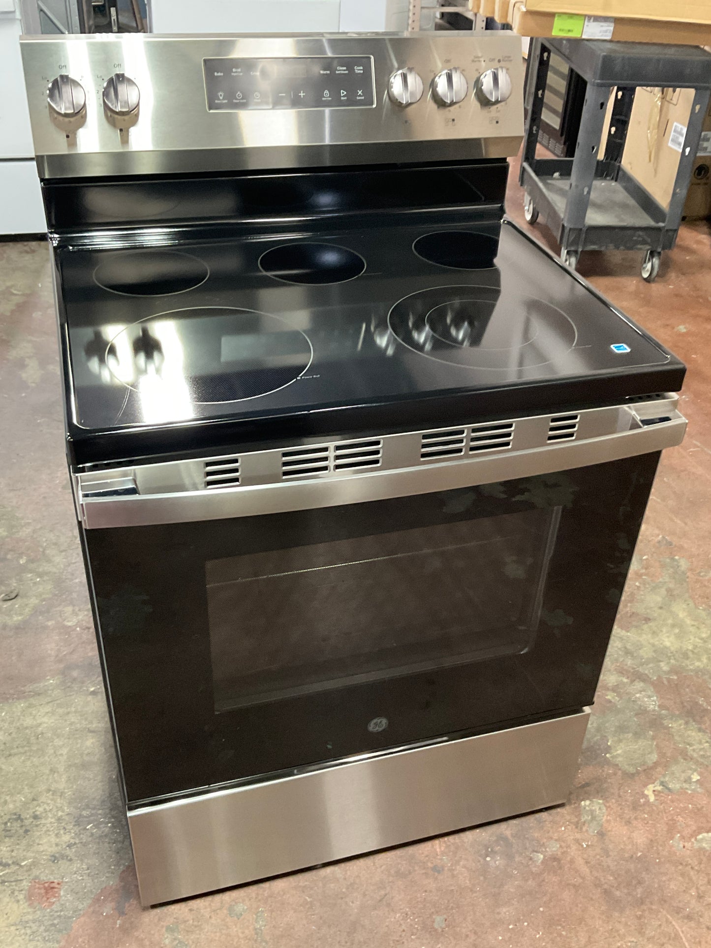 Front view, oven-door closed