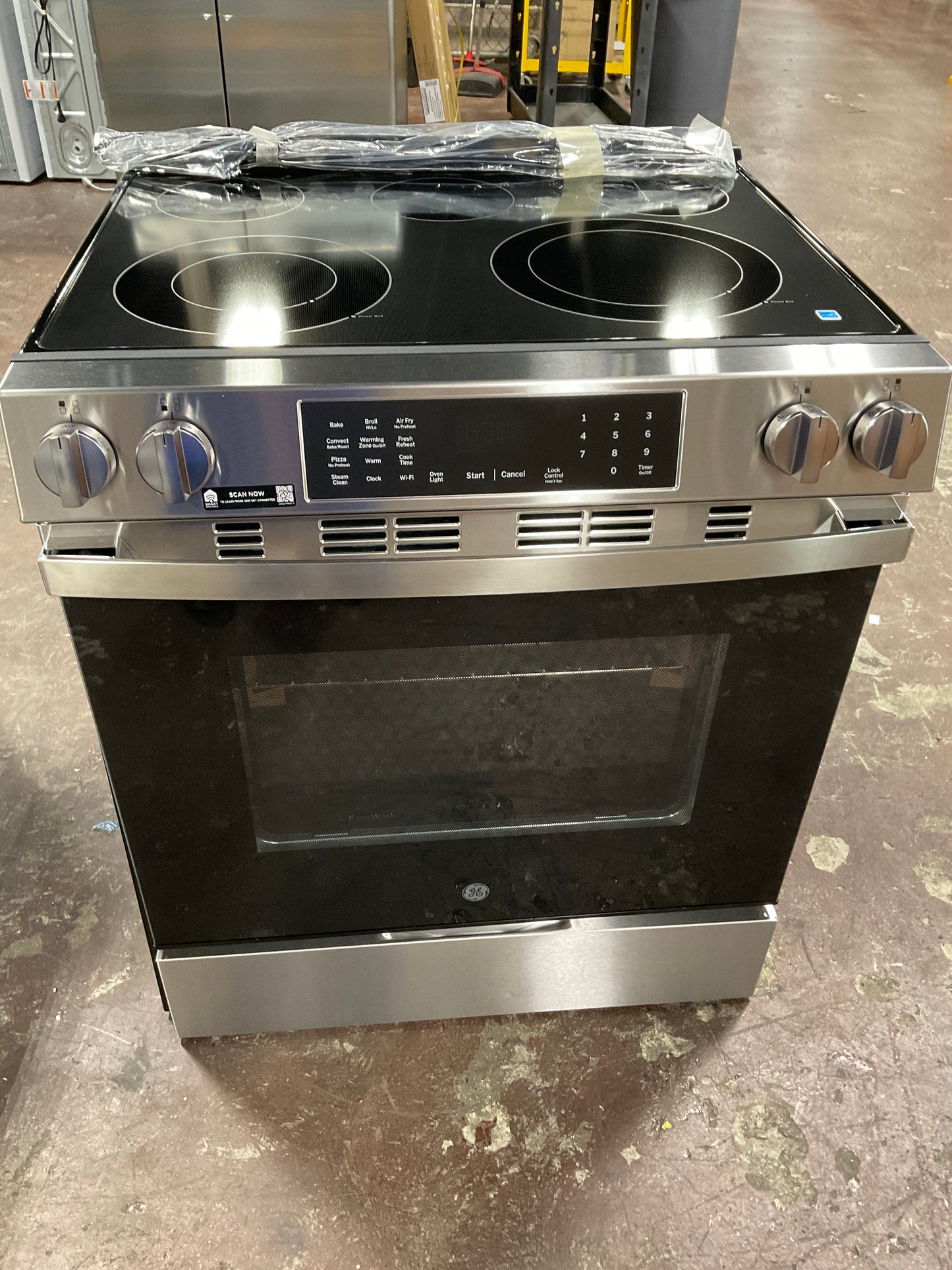Front view, oven-door closed