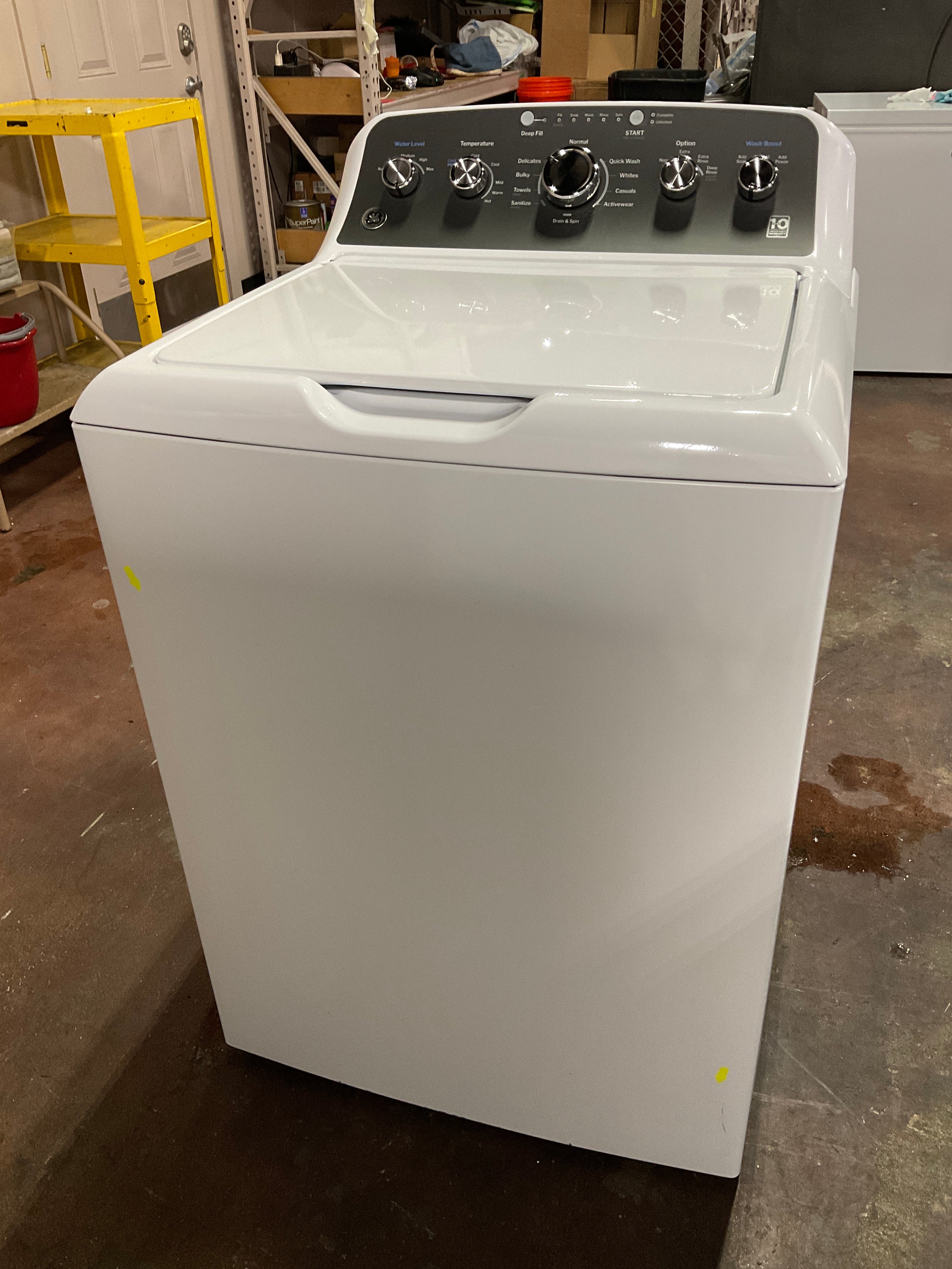 Front view, door closed