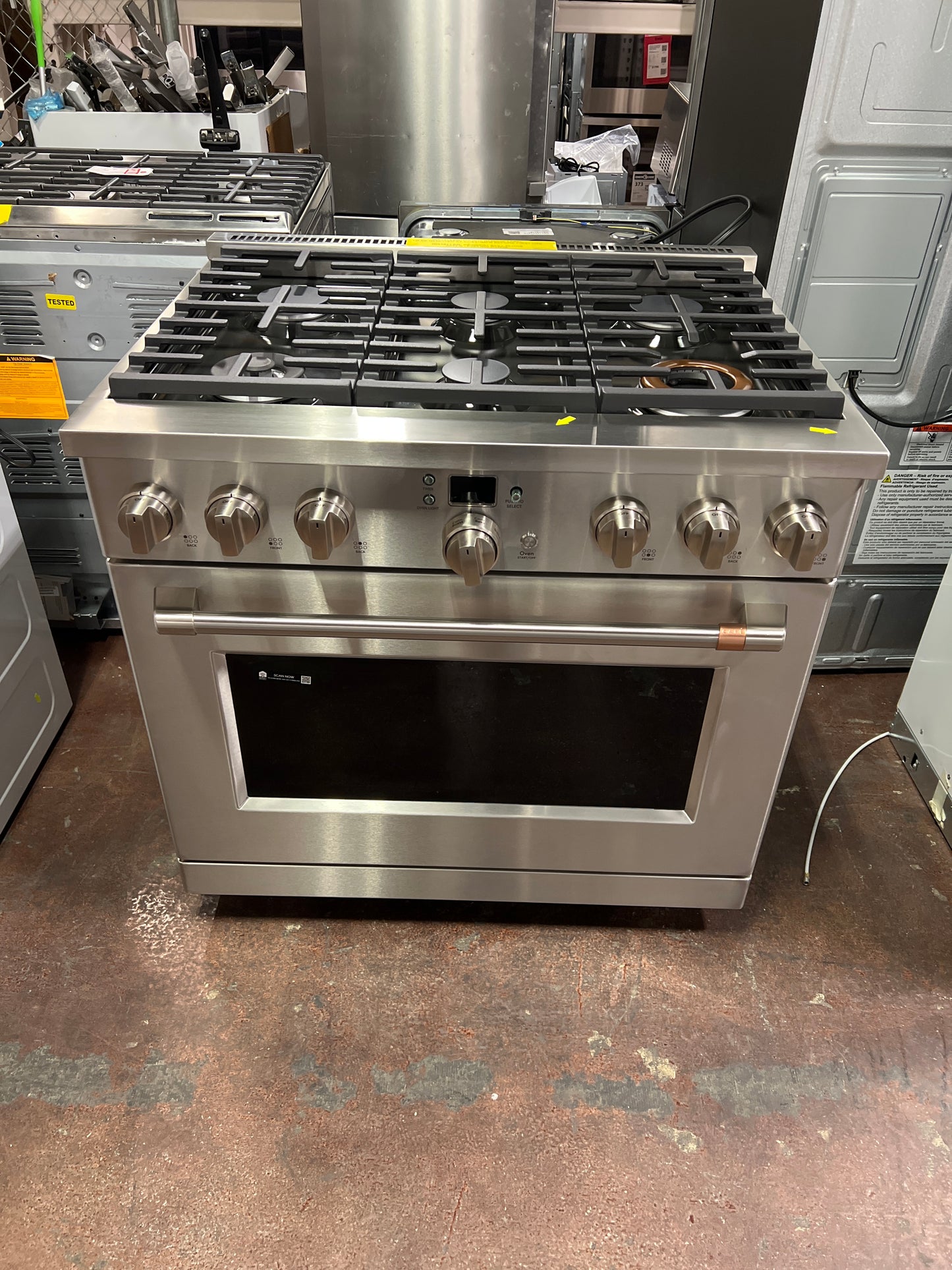 Front view, oven-door closed