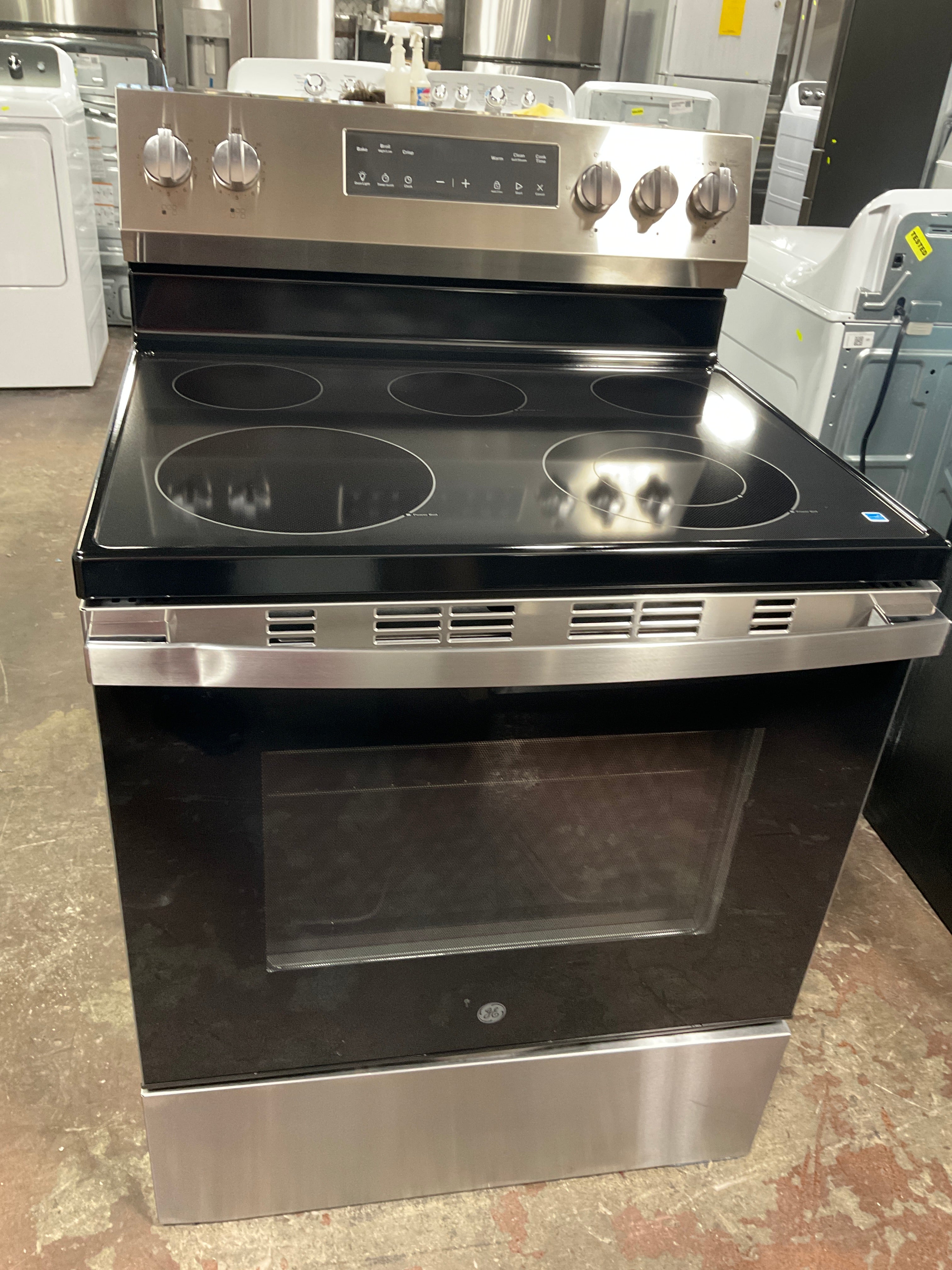 Front view, oven-door closed