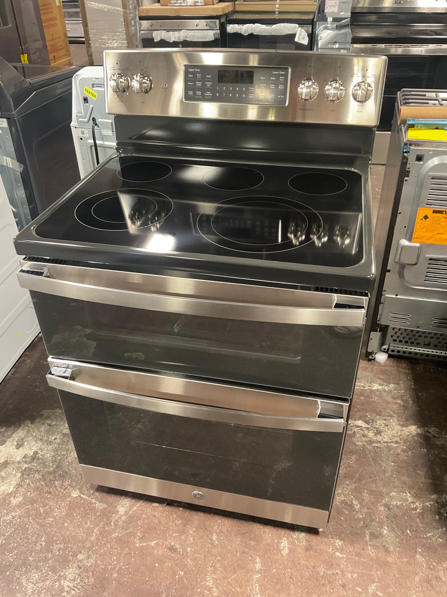 Front view, oven-door closed