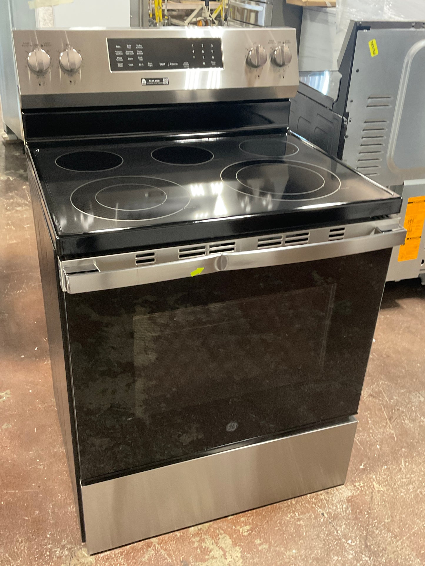 Front view, oven-door closed