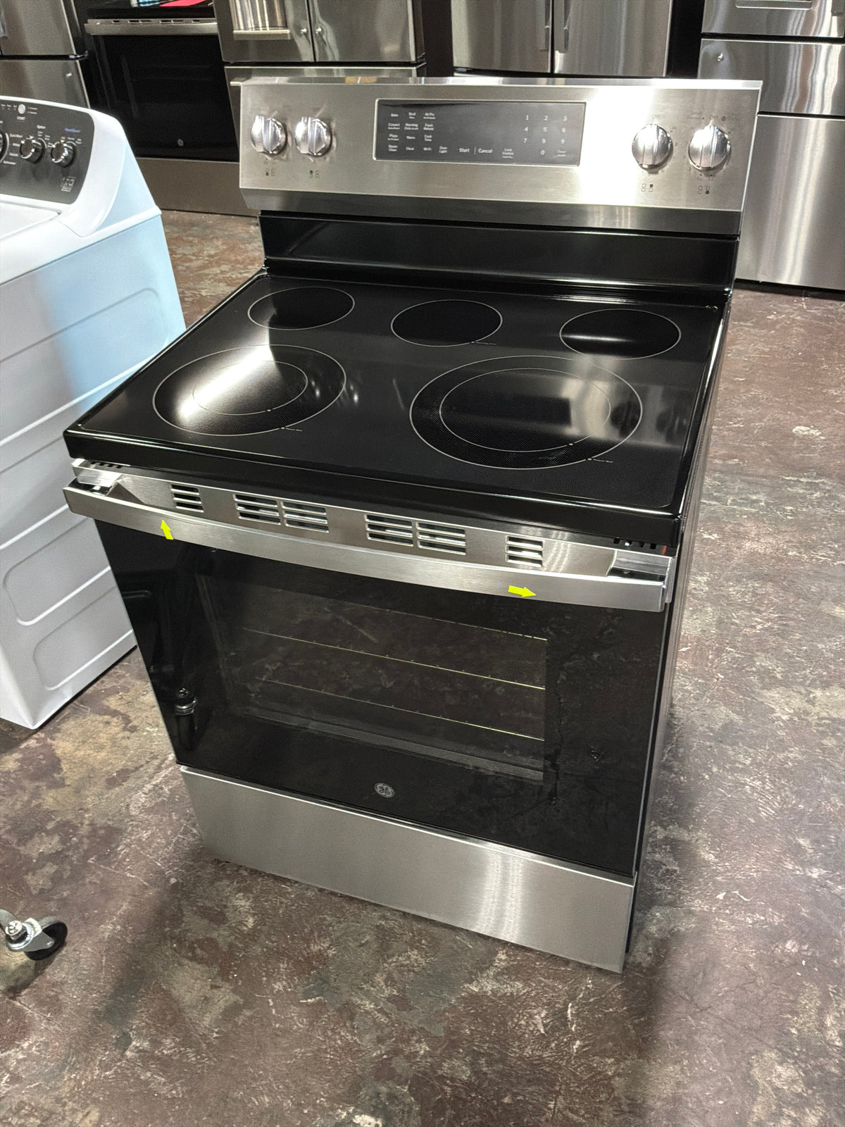 Front view, oven-door closed
