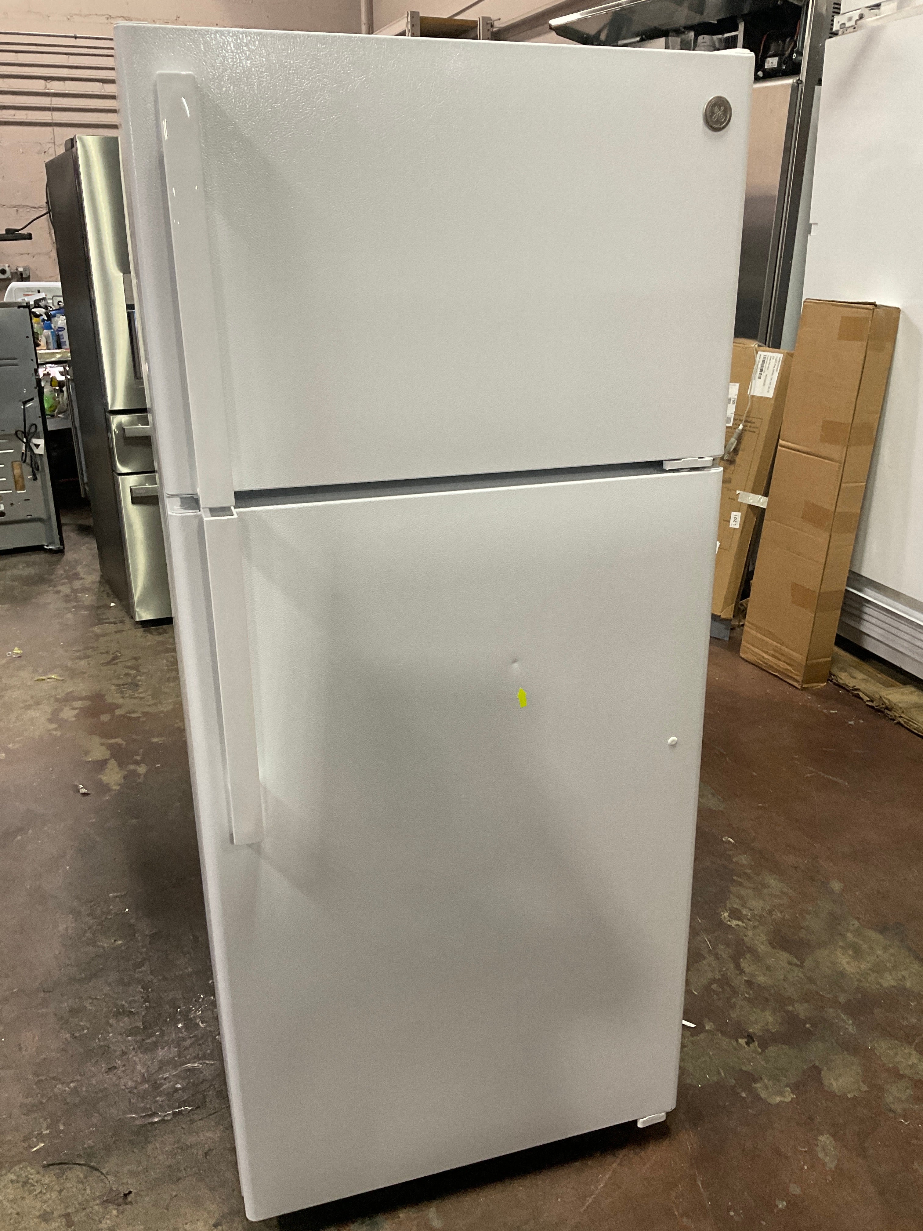 Front view, door closed