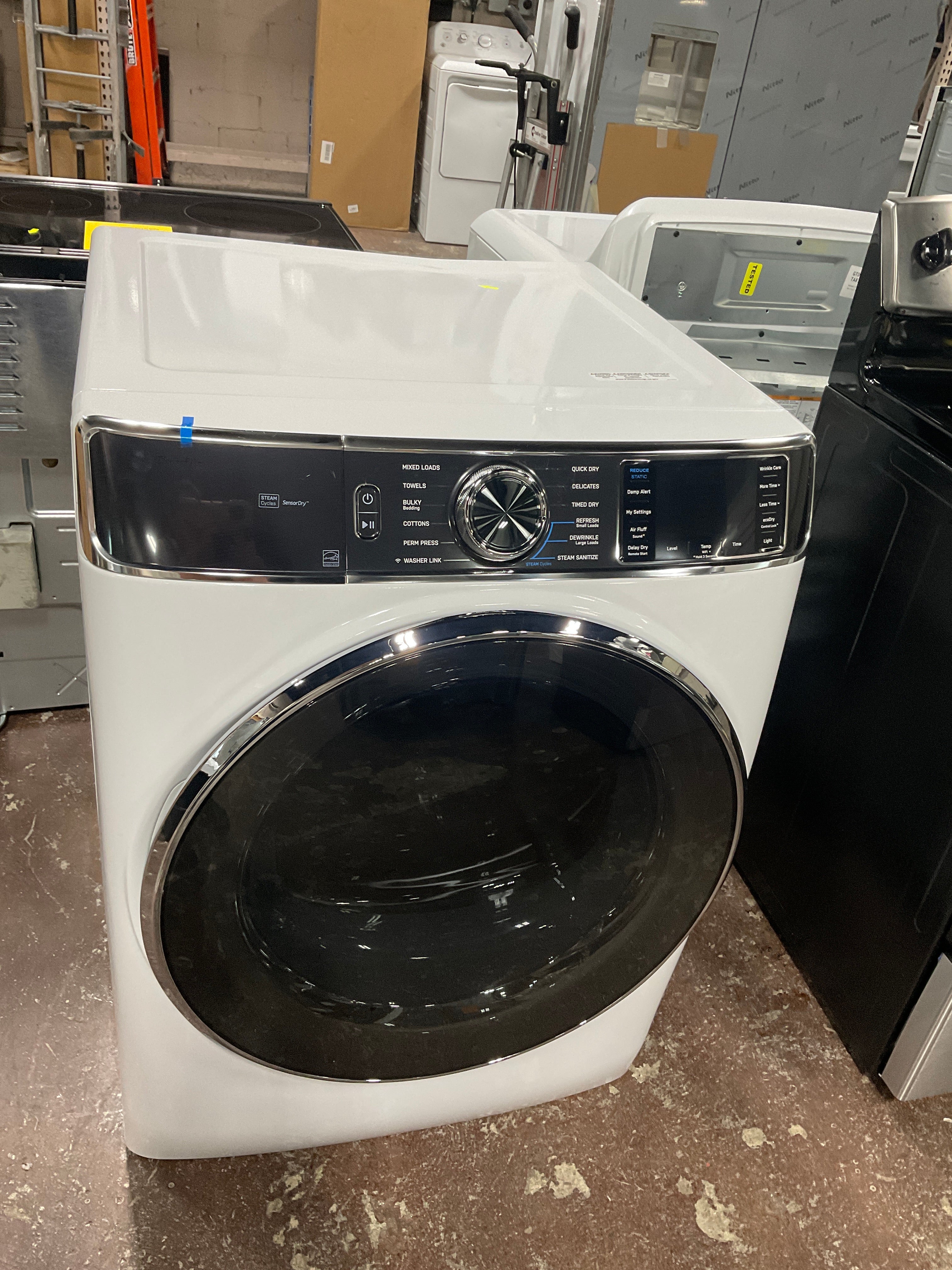 Front view, door closed