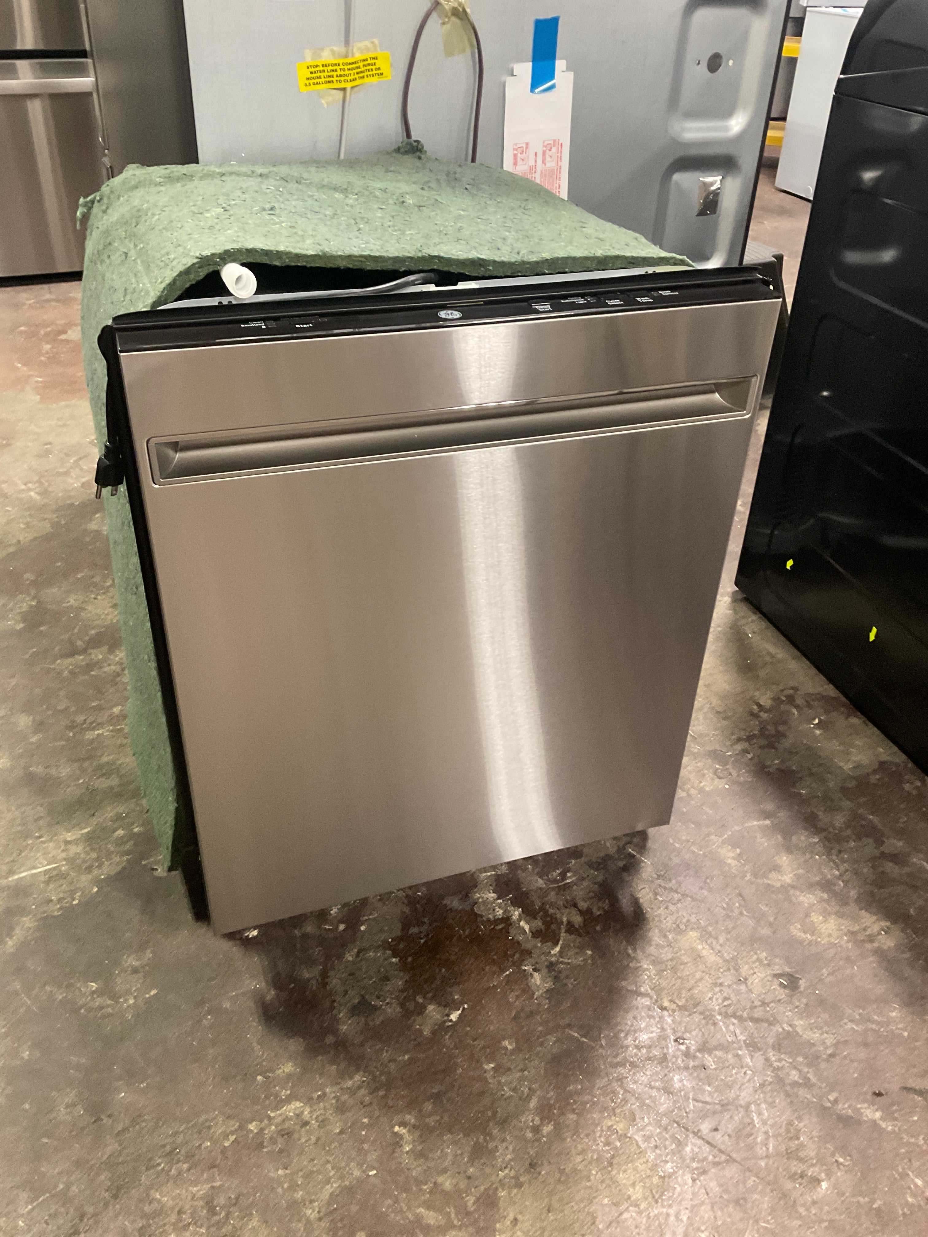 Front view, doors closed