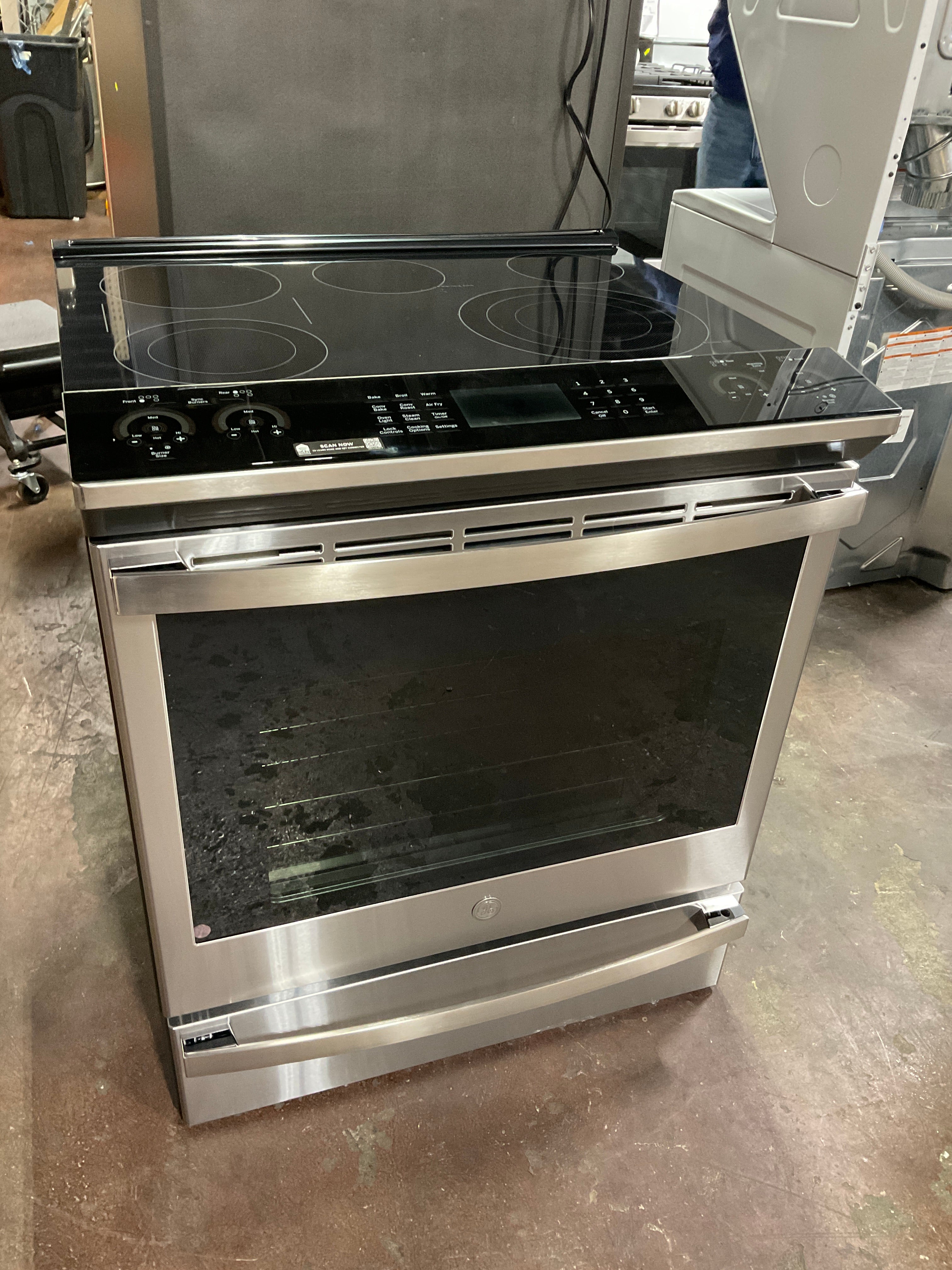 Front view, oven-door closed