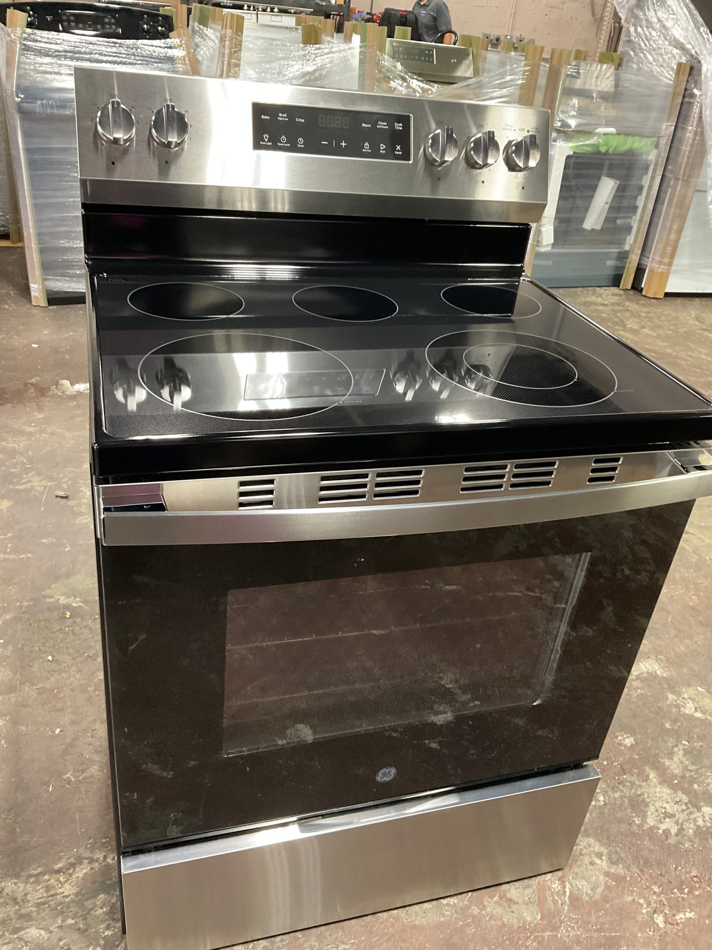 Front view, oven-door closed