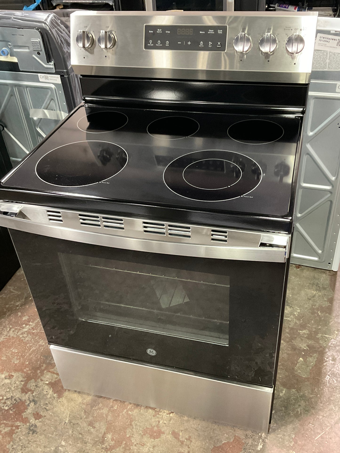 Front view, oven-door closed