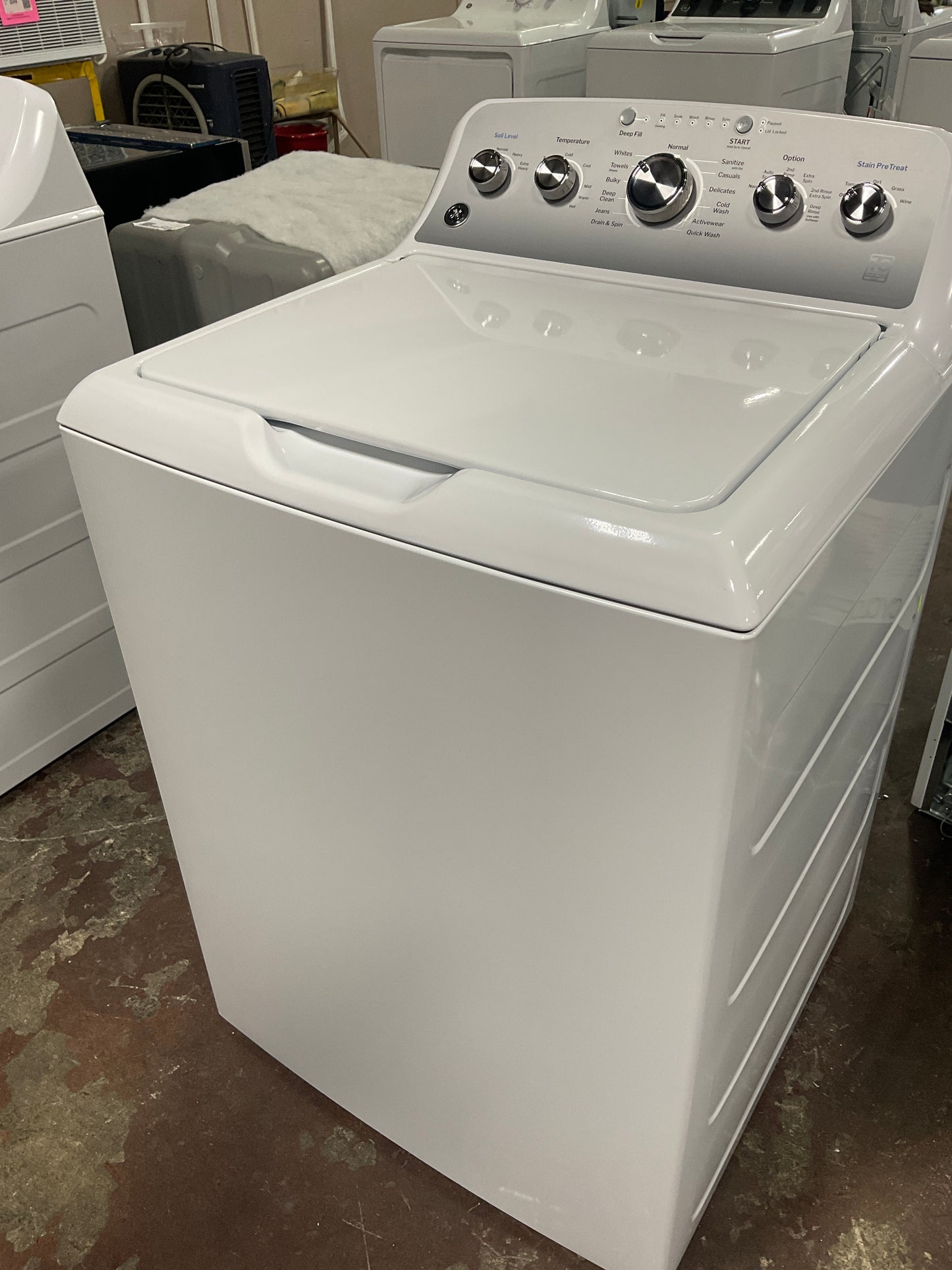 Front view, door closed