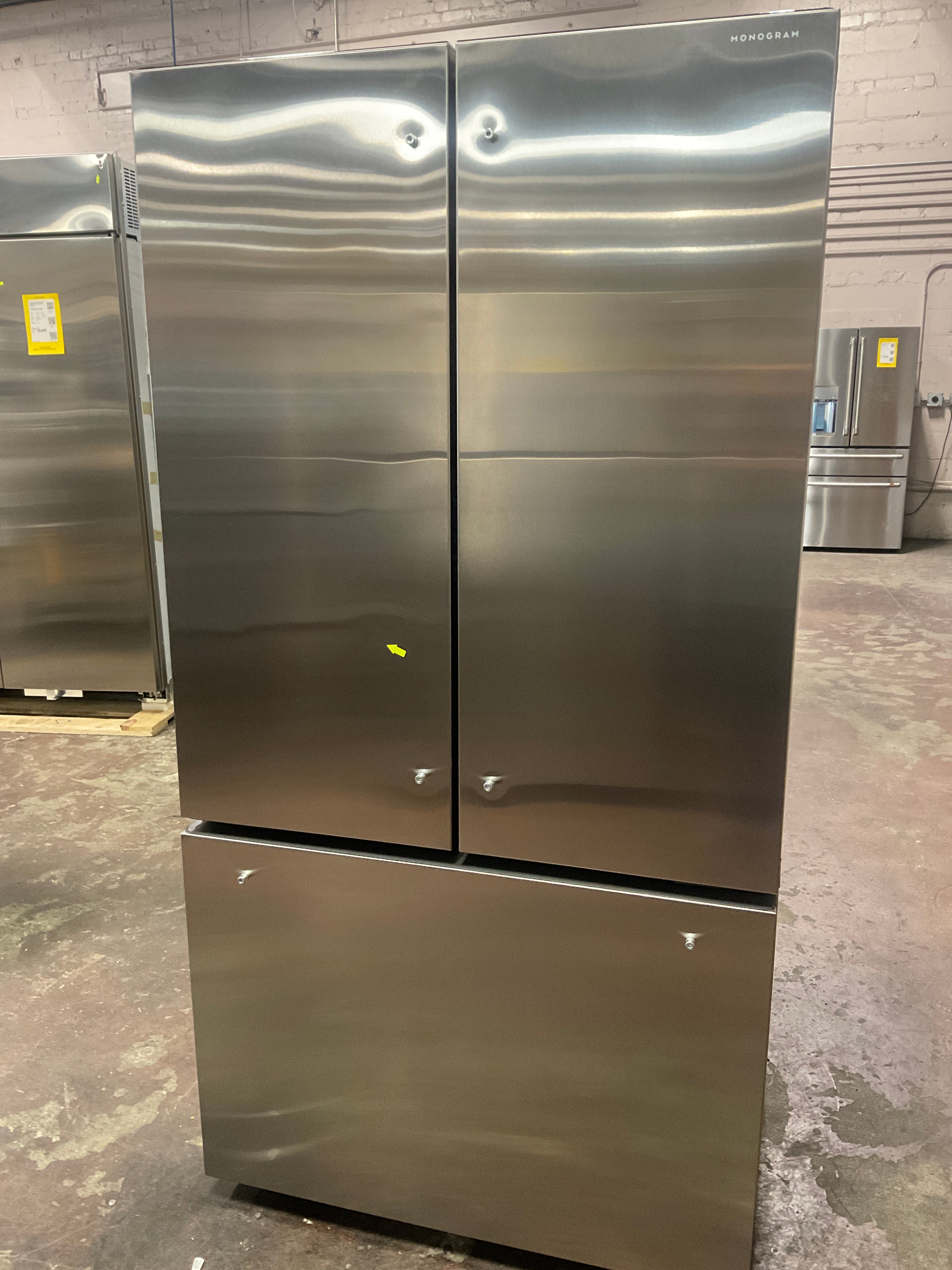 Front view, door closed