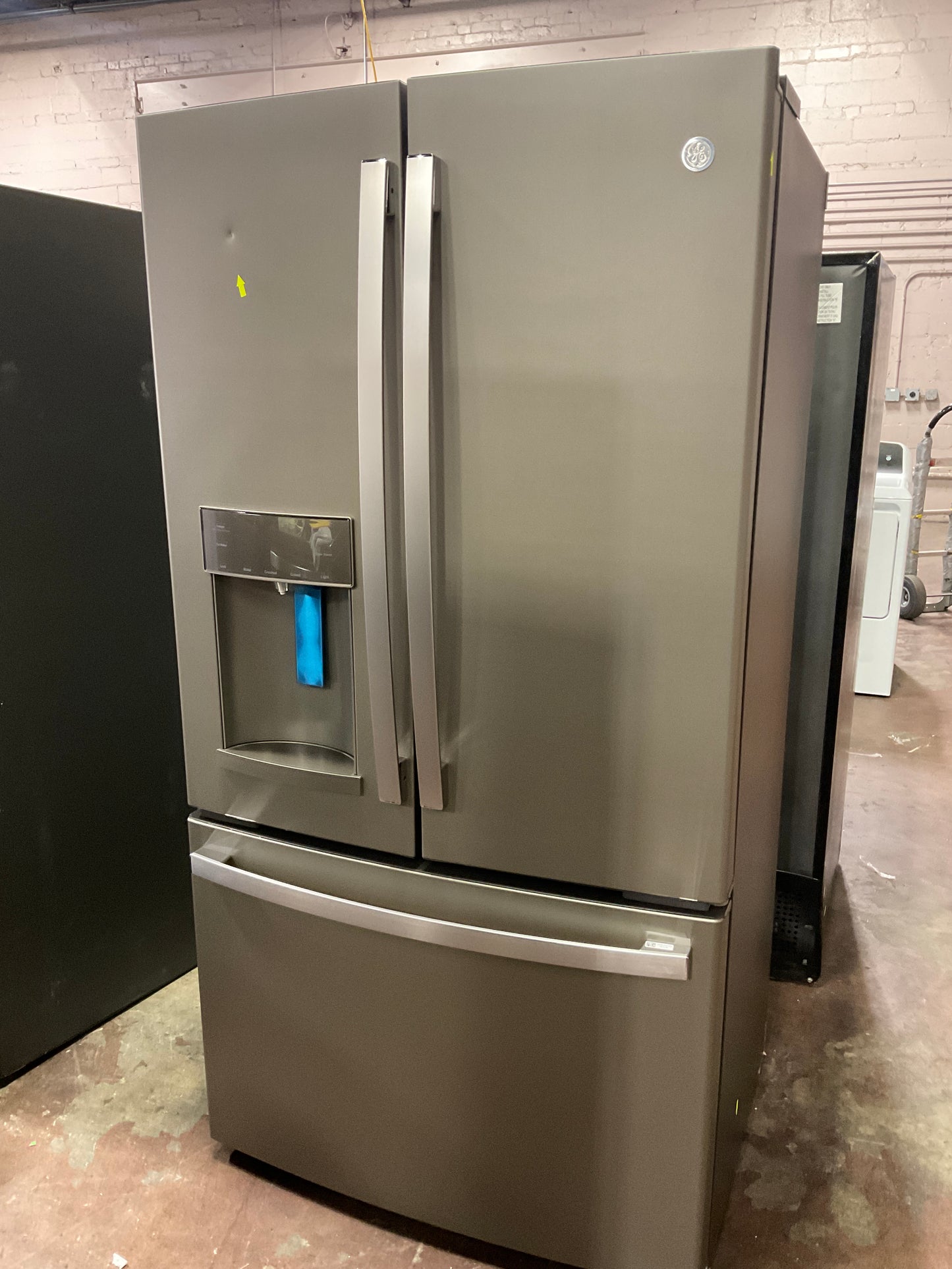 Front view, door closed