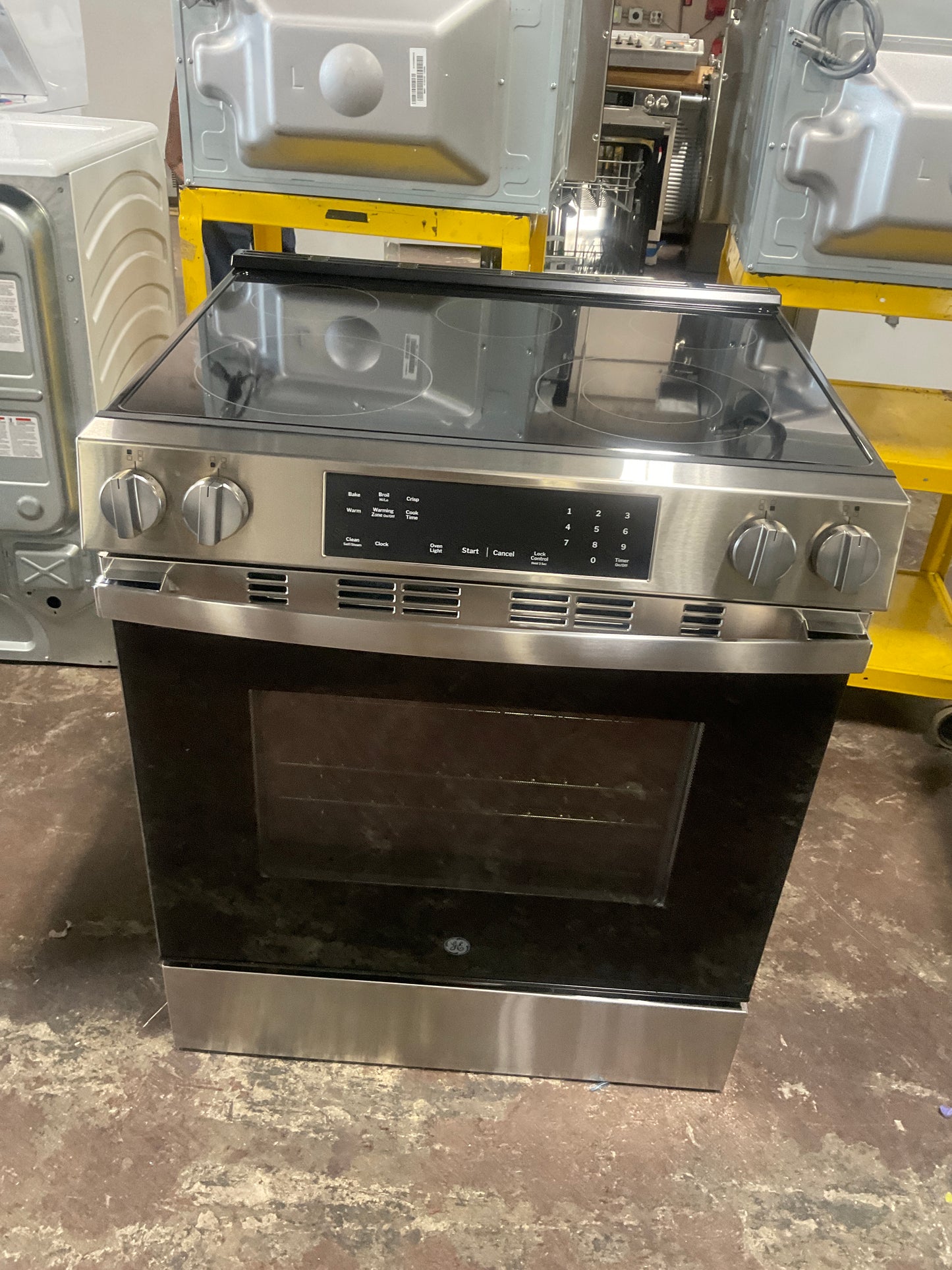 Front view, oven-door closed