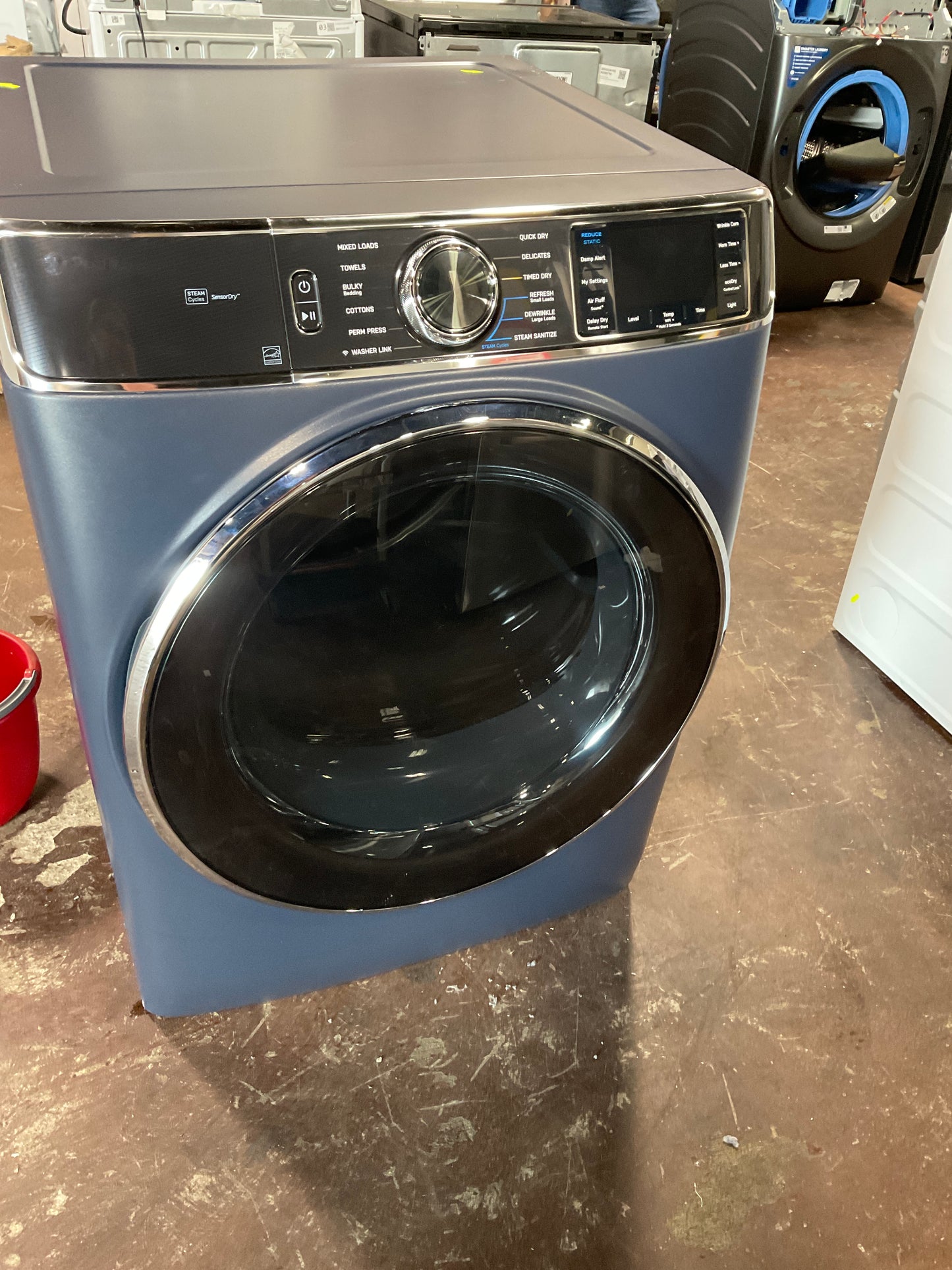 Front view, door closed