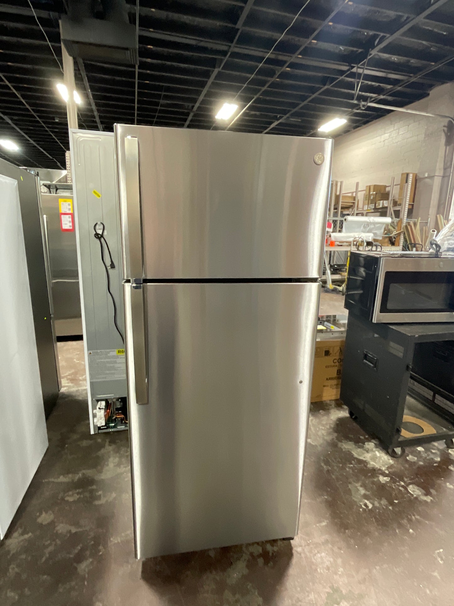 Front view, door closed