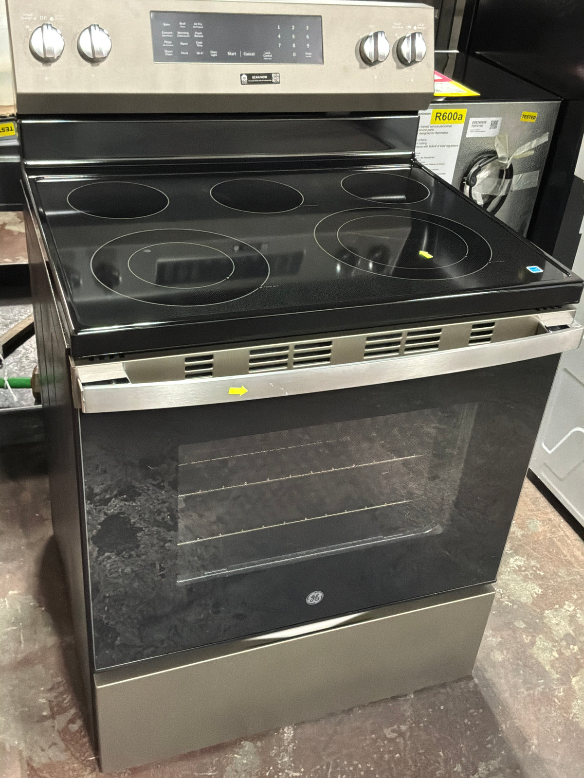 Front view, oven-door closed