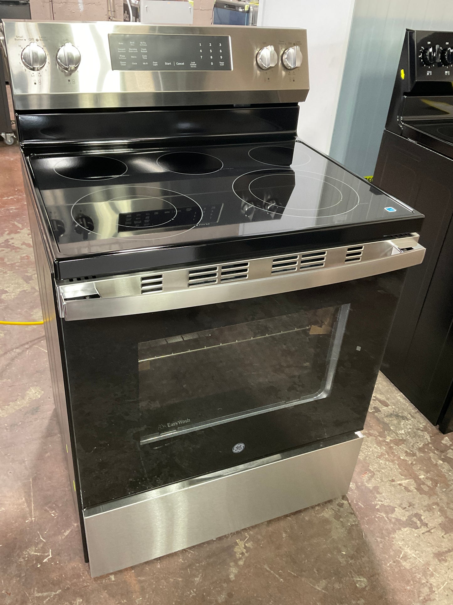 Front view, oven-door closed