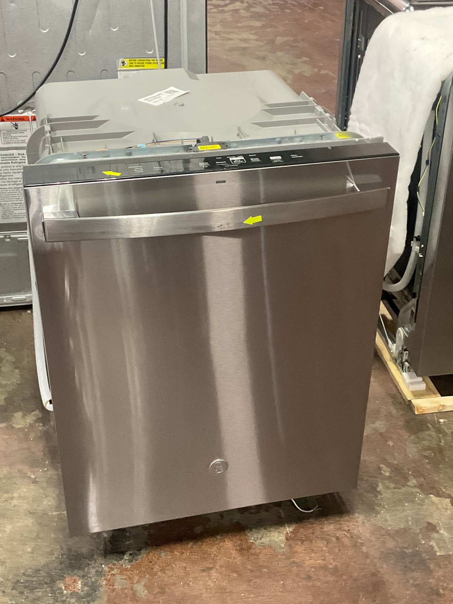 Front view, doors closed